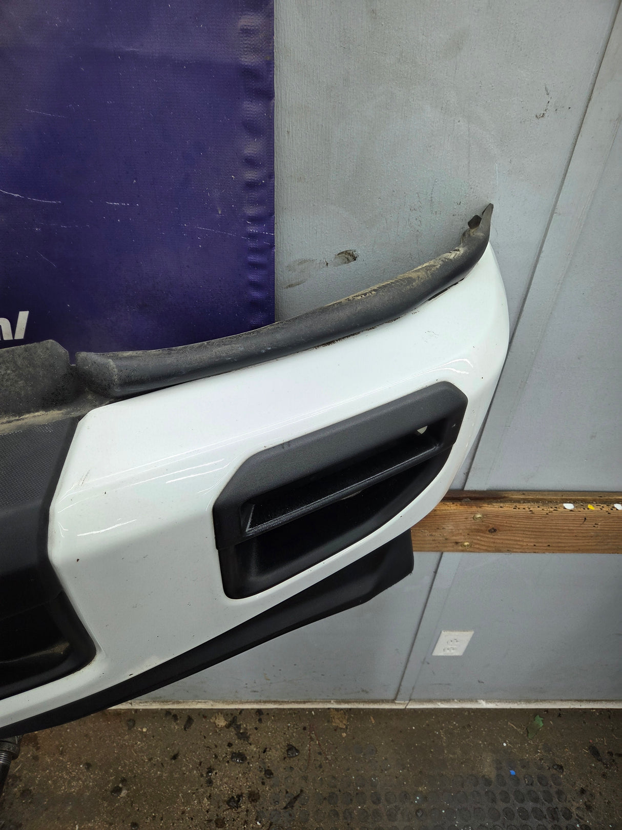 2020-2022 Ford Super Duty F250 F350 Front Bumper - White