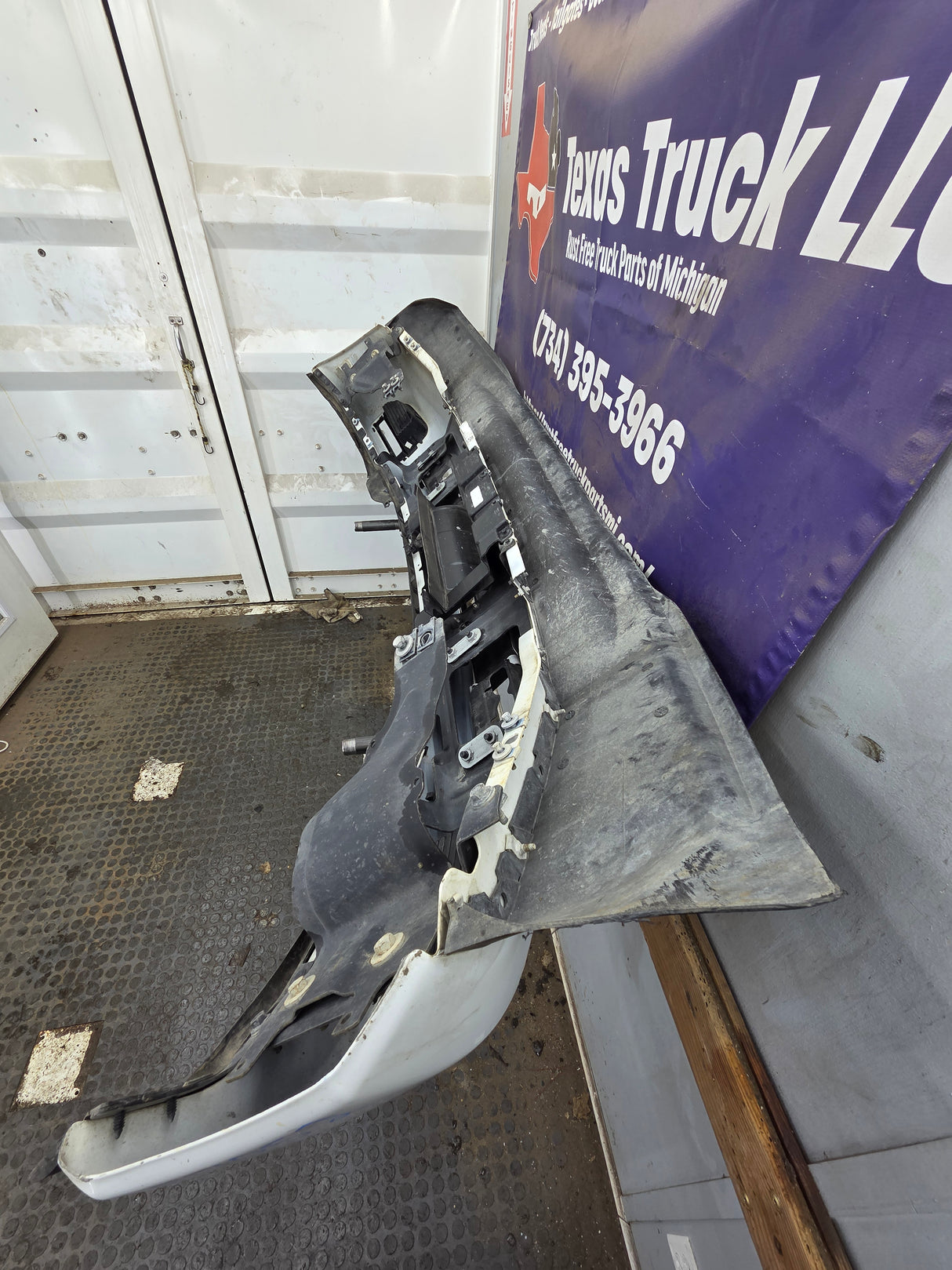 2020-2022 Ford Super Duty F250 F350 Front Bumper - White