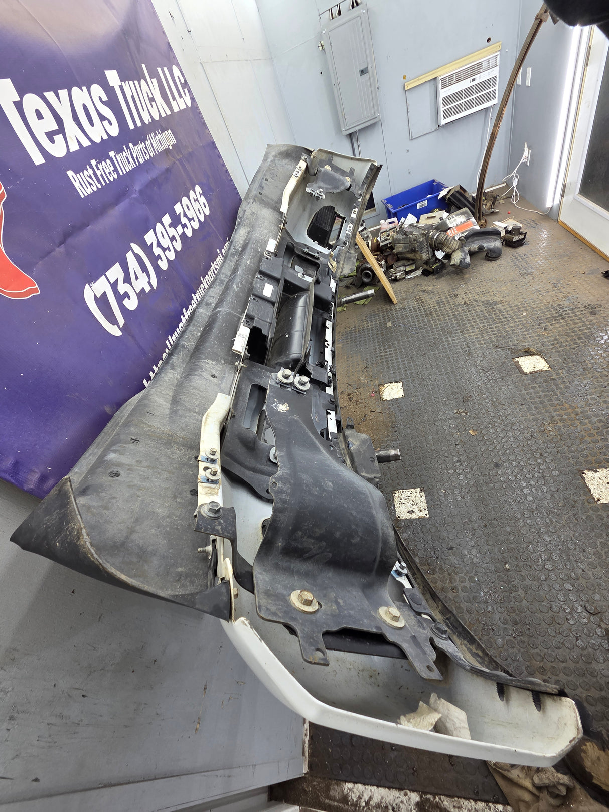 2020-2022 Ford Super Duty F250 F350 Front Bumper - White