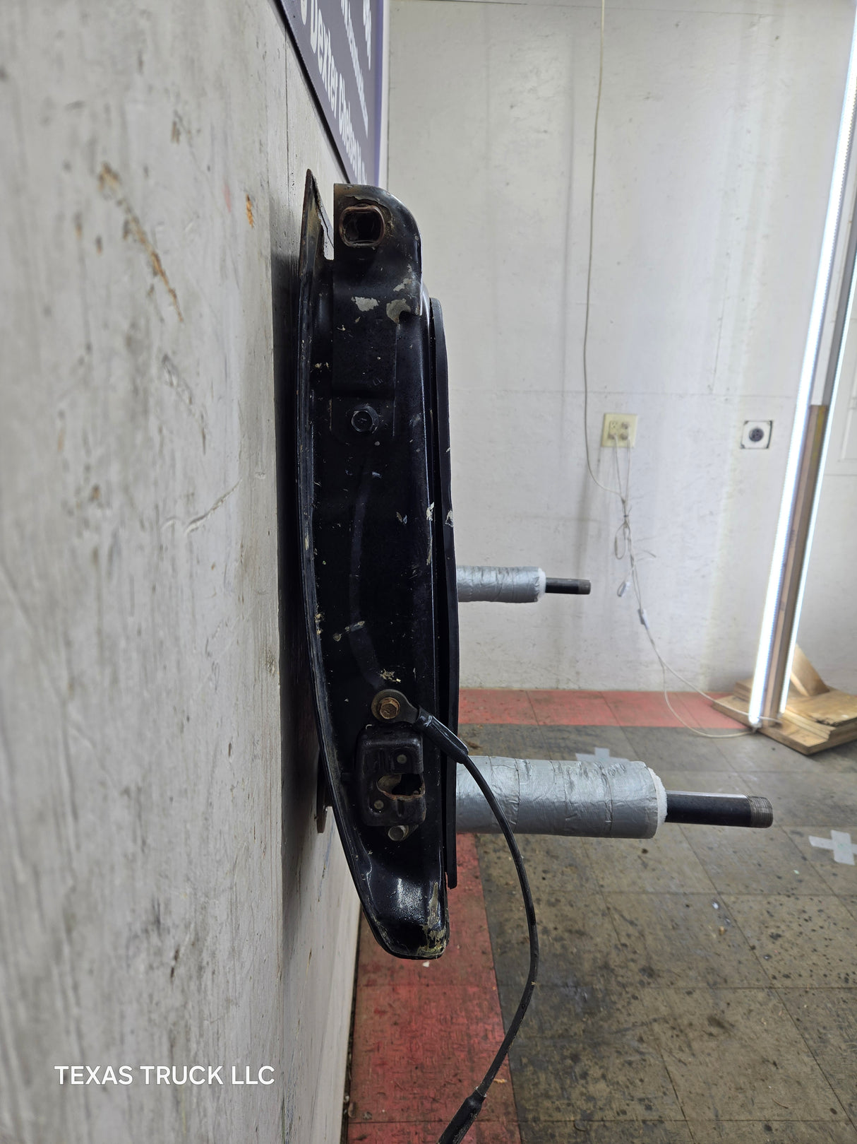 2005-2012 Nissan Frontier Tailgate Trunk Hatch