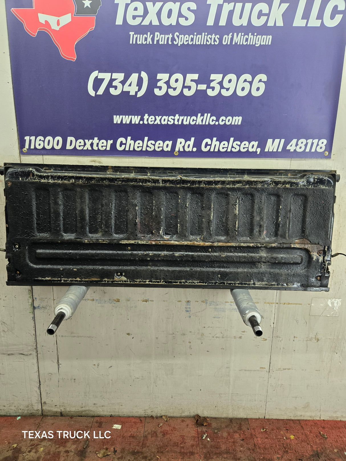 1997-2003 F150 / 1999-2007 Ford F250 F350 F450 F550 Super Duty Tailgate