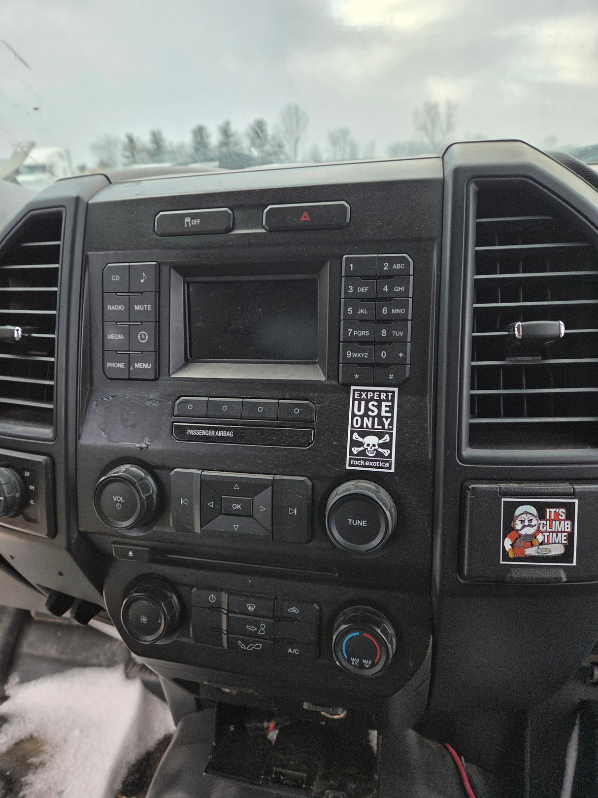 2015-2020 Ford F150 4 Door Extended Super Cab - Oxford White