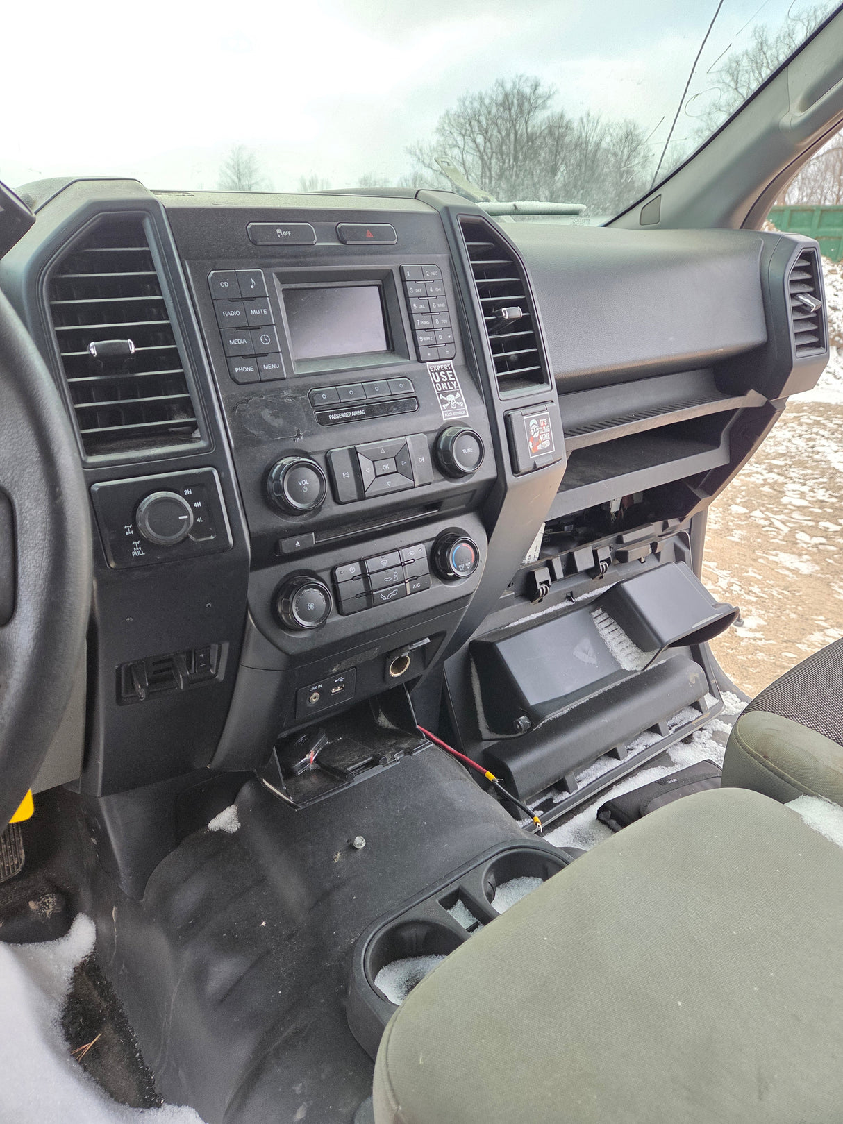 2015-2020 Ford F150 4 Door Extended Super Cab - Oxford White