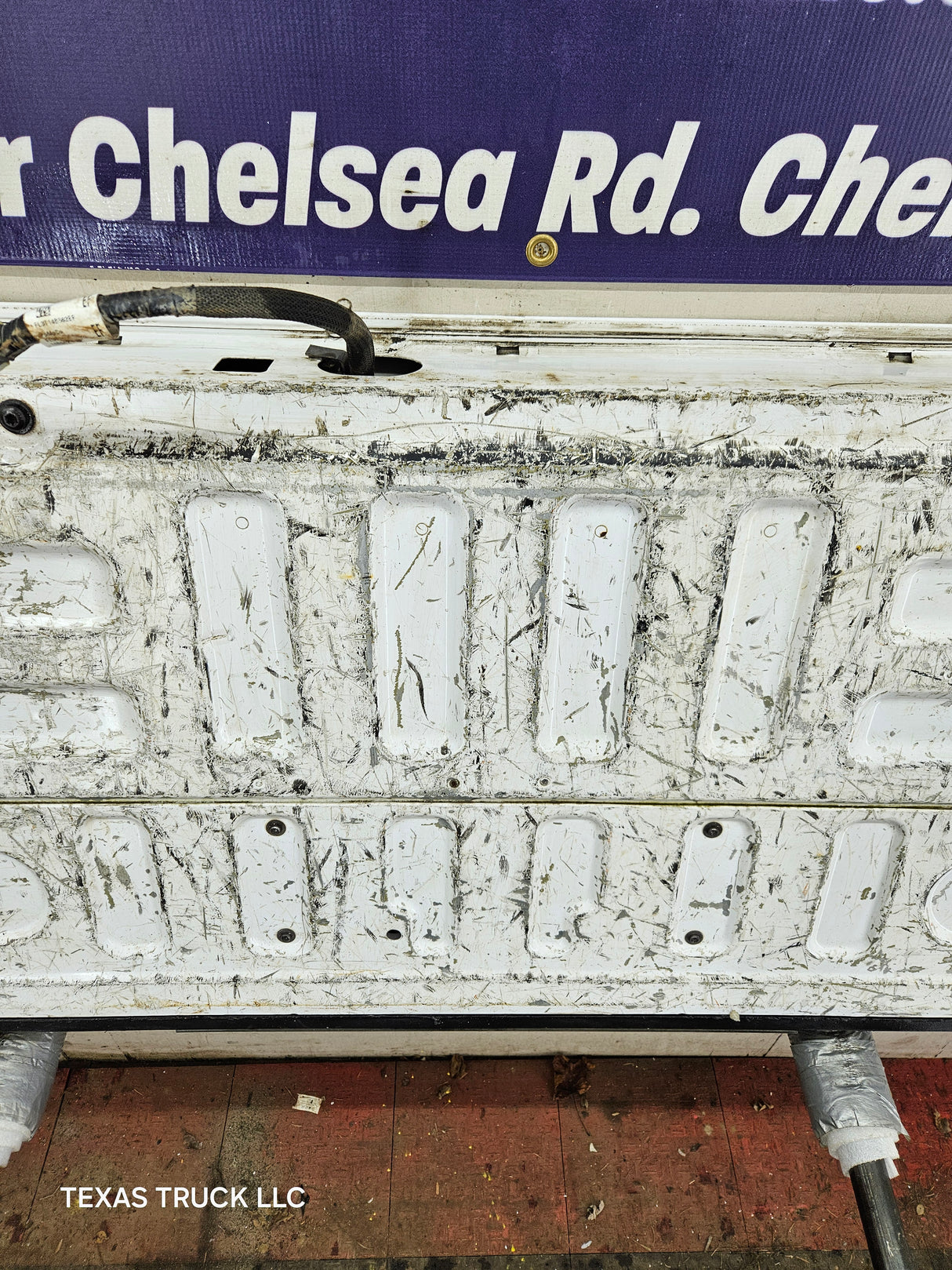 2015-2017 Ford F150 Tailgate W/Step - Oxford White