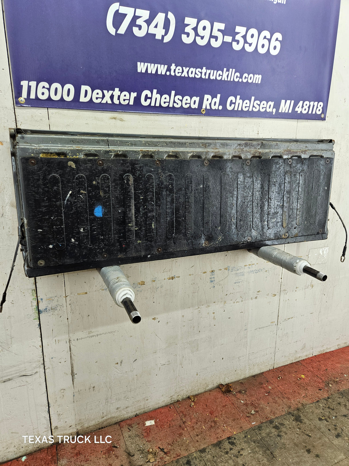 1999-2007 Chevrolet Silverado / GMC Sierra 1500 2500 3500 HD Tailgate