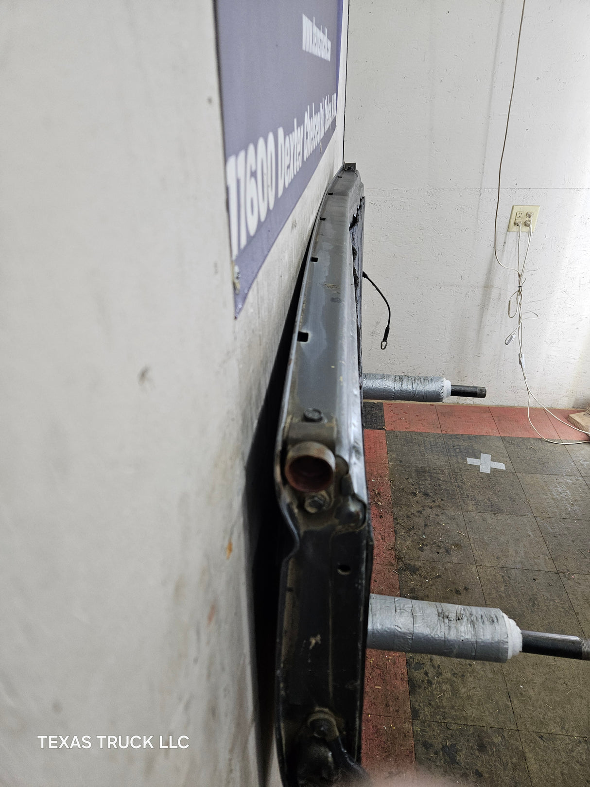 1999-2007 Chevrolet Silverado / GMC Sierra 1500 2500 3500 HD Tailgate