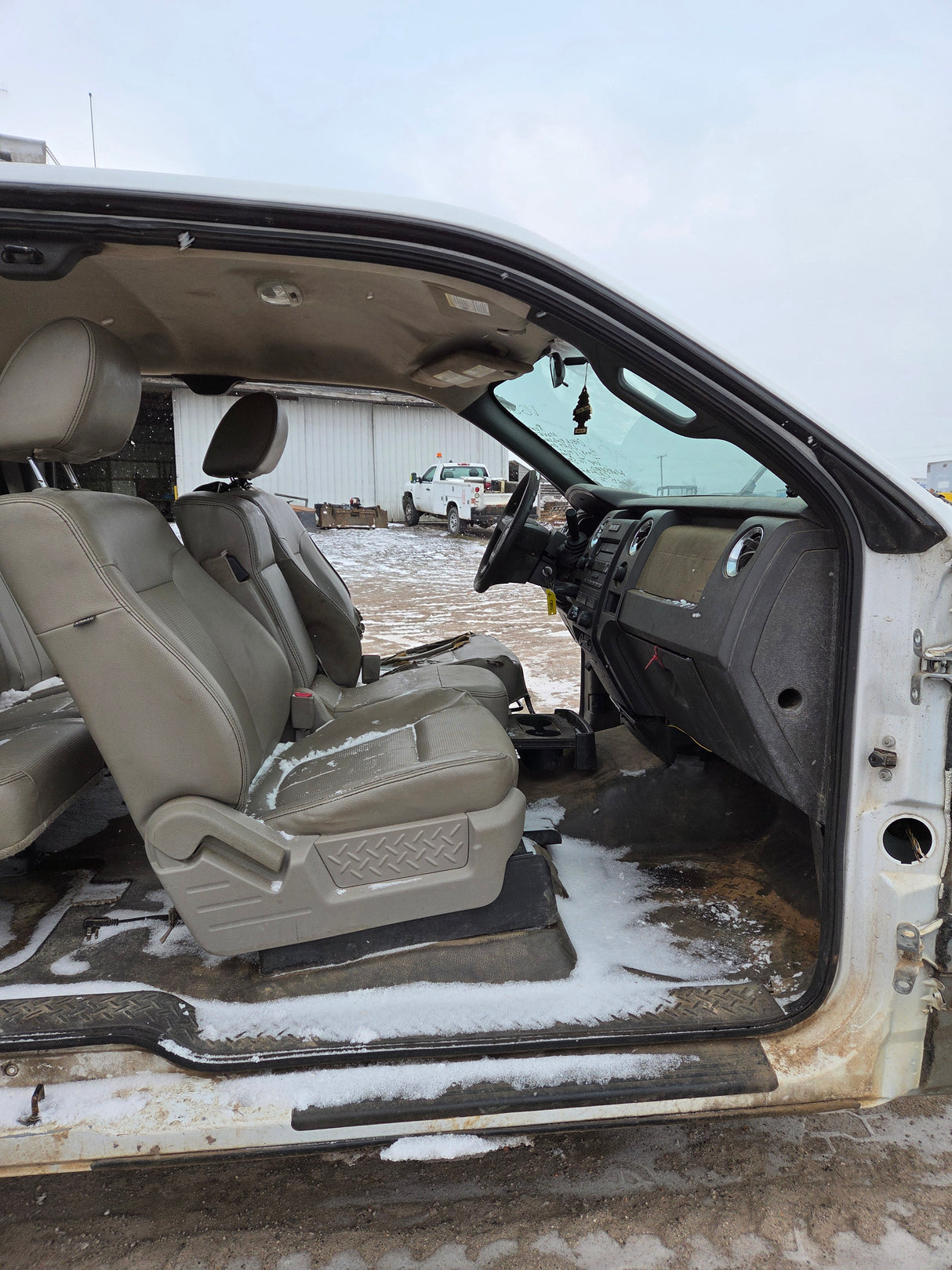 2009-2014 Ford F150 Extended Cab 4 Door Truck Cab