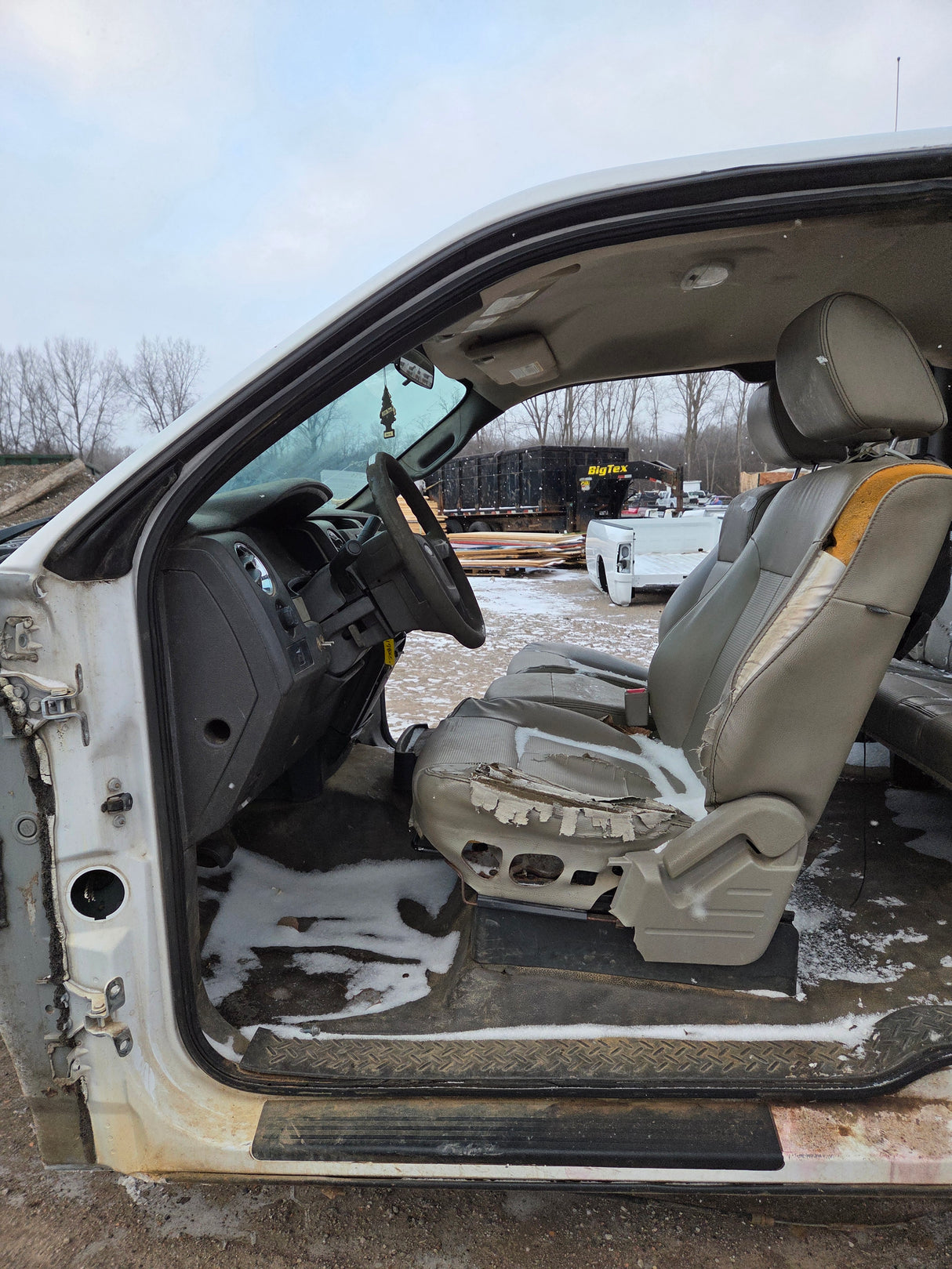 2009-2014 Ford F150 Extended Cab 4 Door Truck Cab