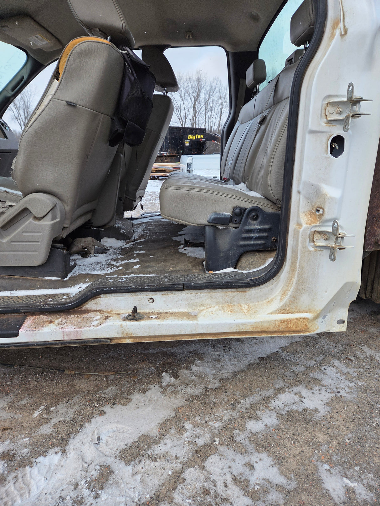 2009-2014 Ford F150 Extended Cab 4 Door Truck Cab