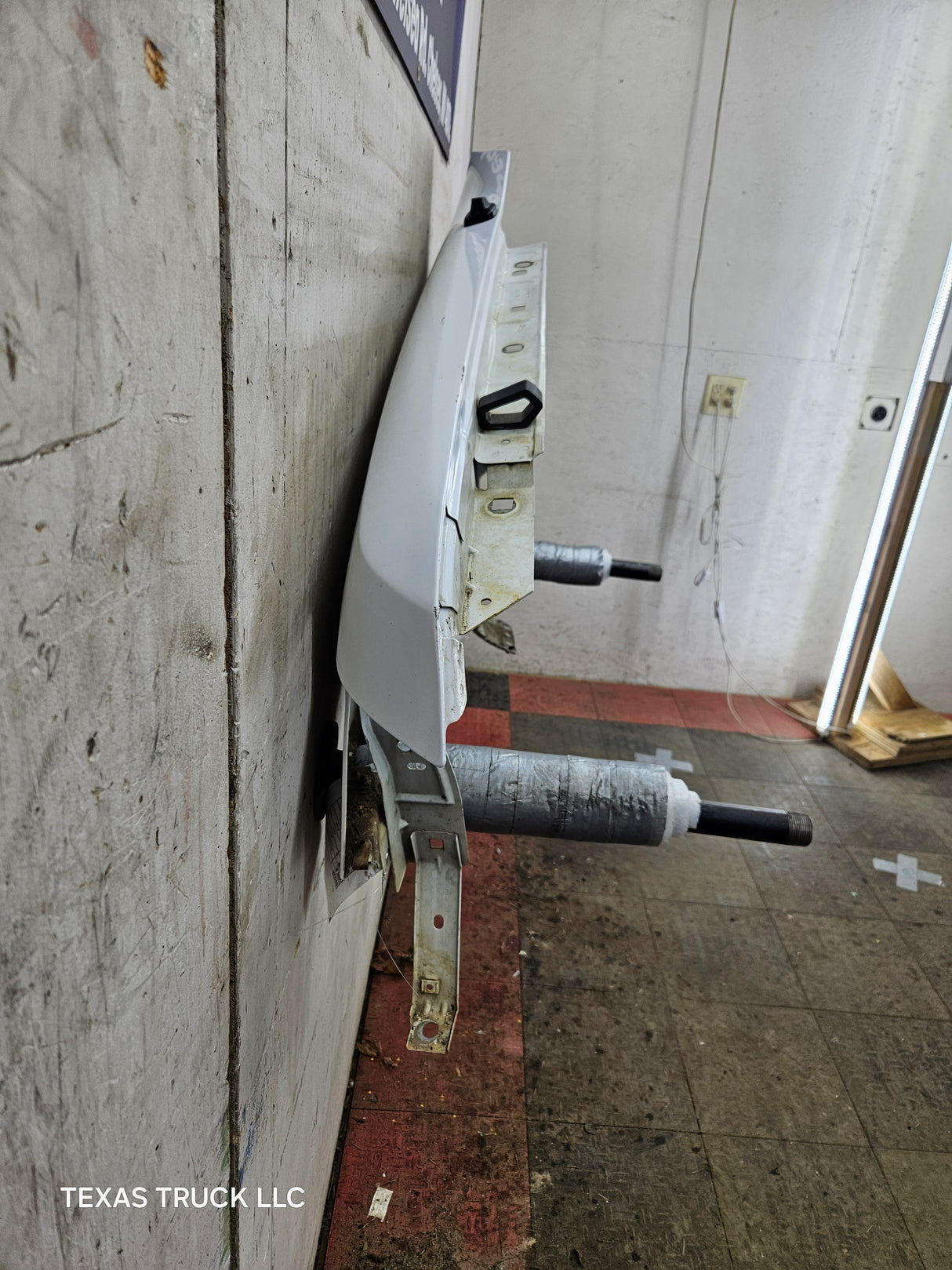 2009-2014 Ford F150 RH Passenger Fender - Oxford White