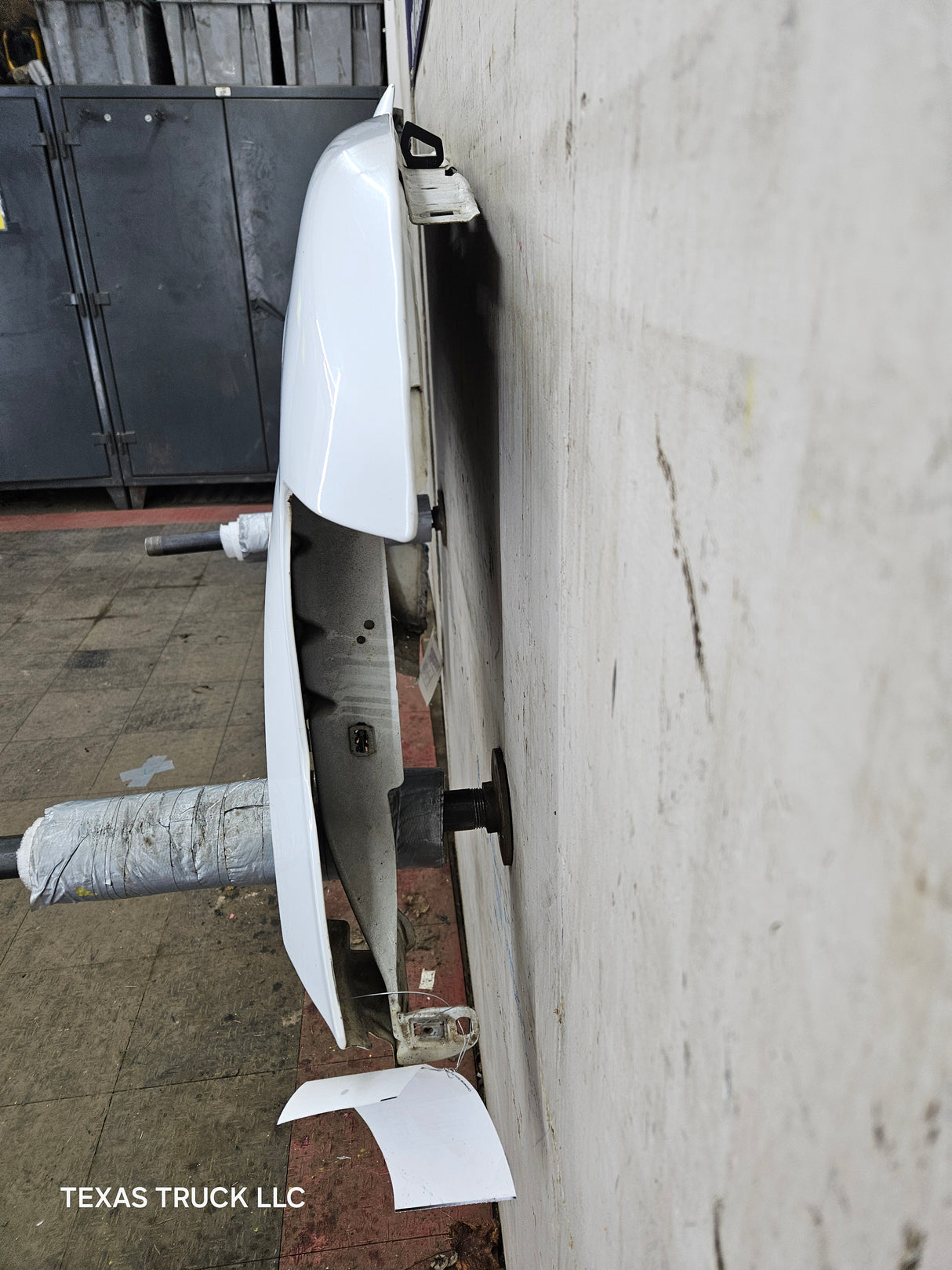 2008-2010 Ford Super Duty F250 F350 RH Passenger Side Fender - Oxford White
