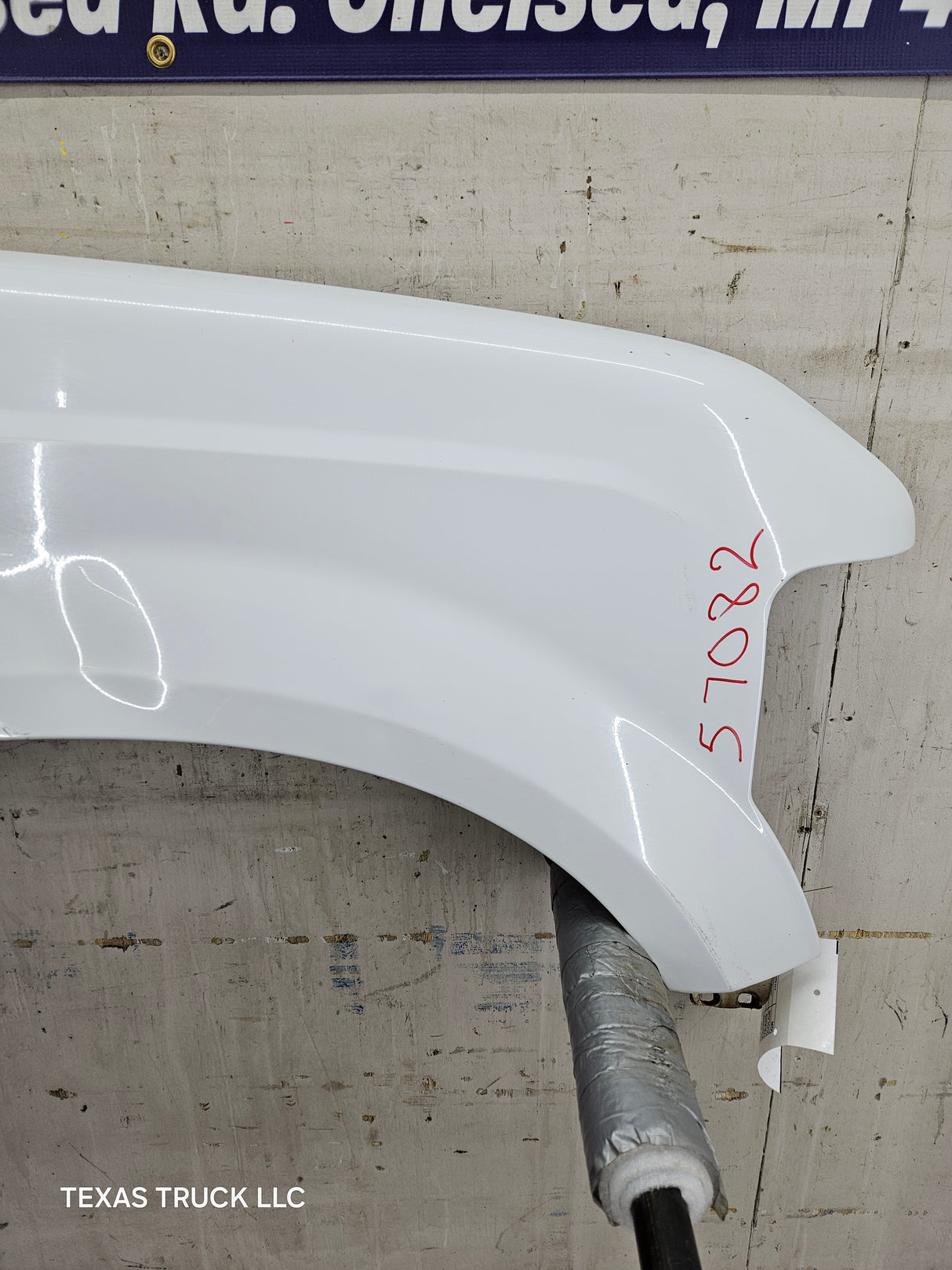 2008-2010 Ford Super Duty F250 F350 RH Passenger Side Fender - Oxford White