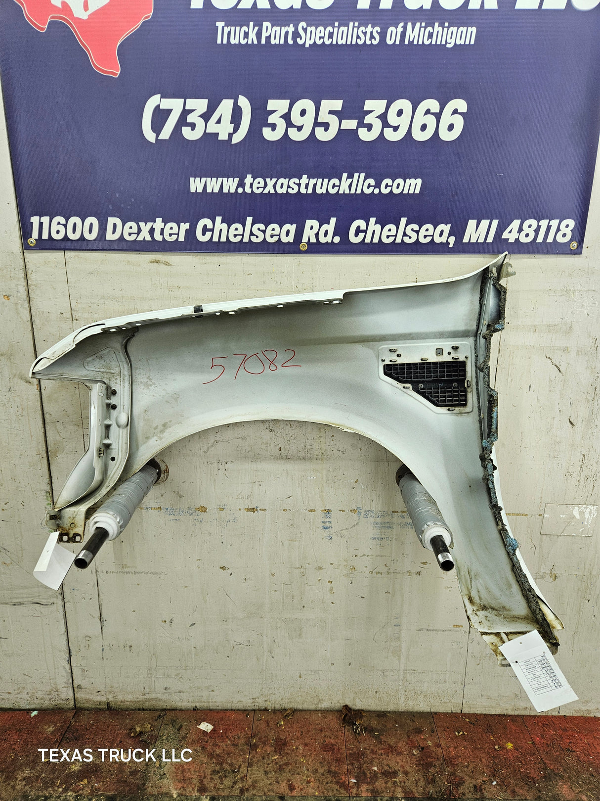 2008-2010 Ford Super Duty F250 F350 RH Passenger Side Fender - Oxford White