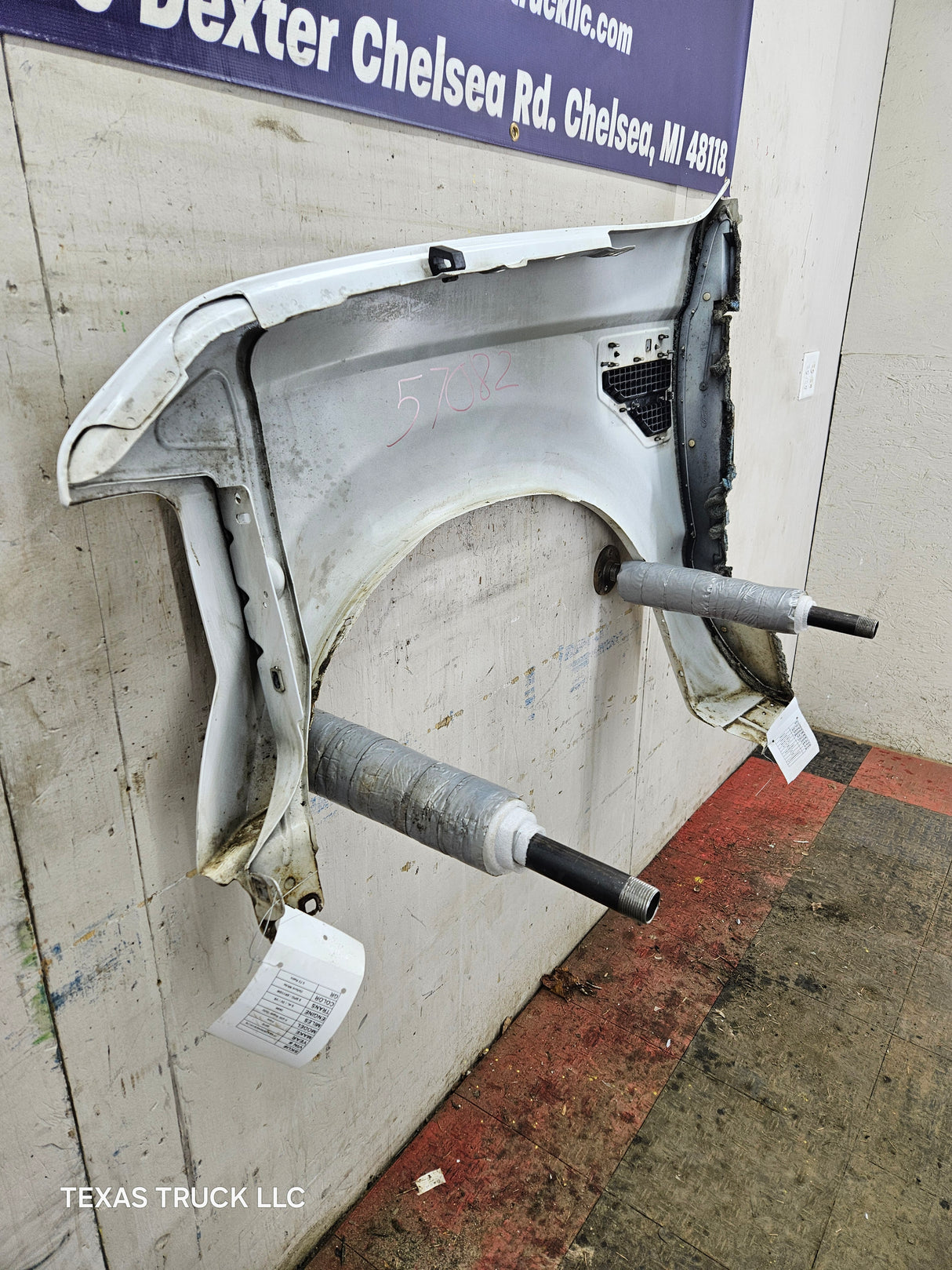2008-2010 Ford Super Duty F250 F350 RH Passenger Side Fender - Oxford White