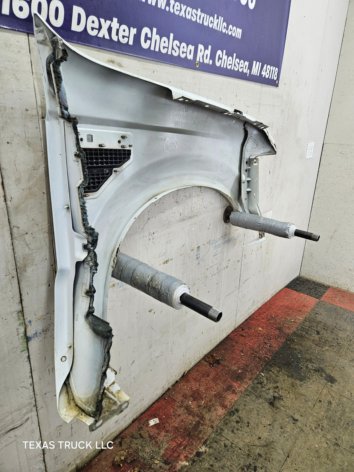 2008-2010 Ford Super Duty F250 F350 LH Driver Side Fender - Oxford White