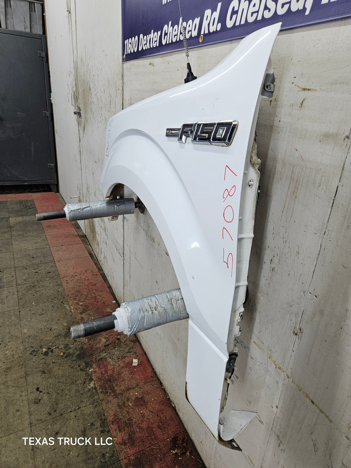 2009-2014 Ford F150 LH Driver Fender - Oxford White