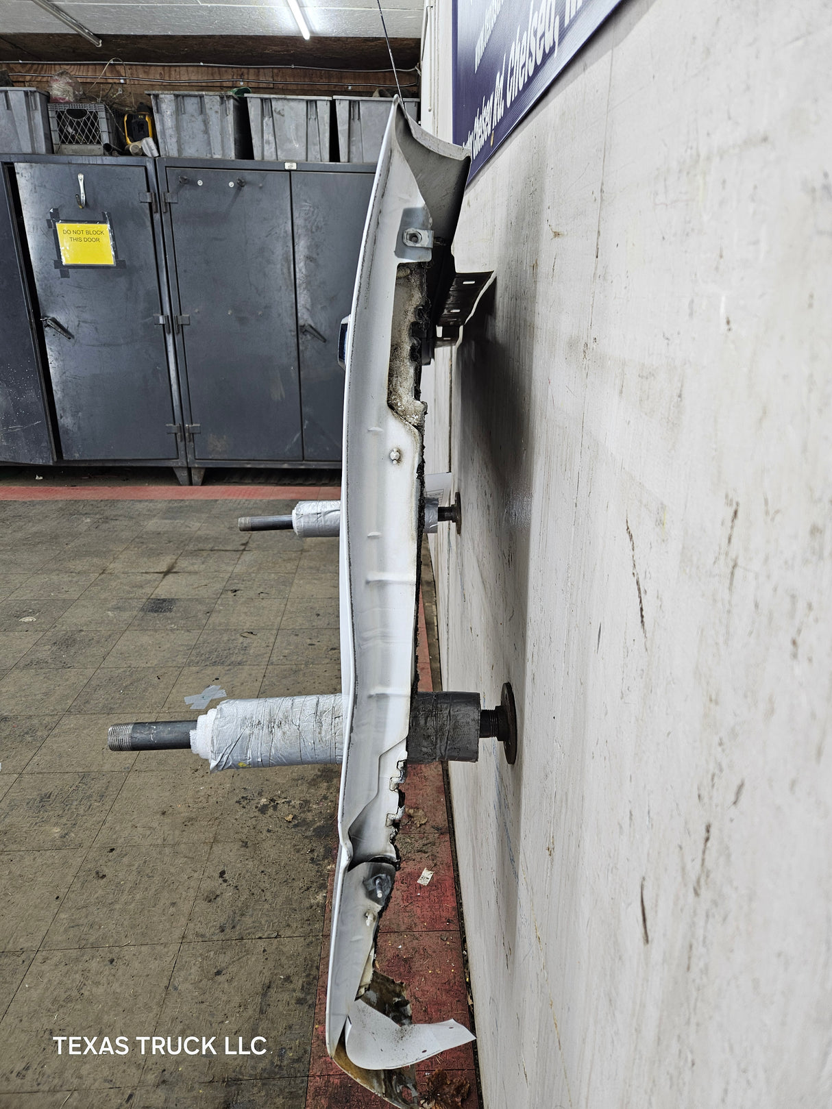 2009-2014 Ford F150 LH Driver Fender - Oxford White