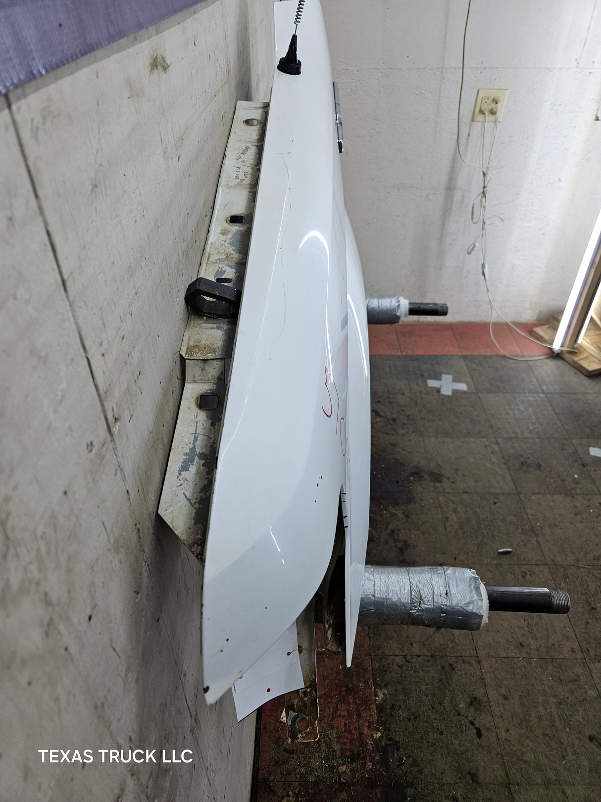 2009-2014 Ford F150 LH Driver Fender - Oxford White