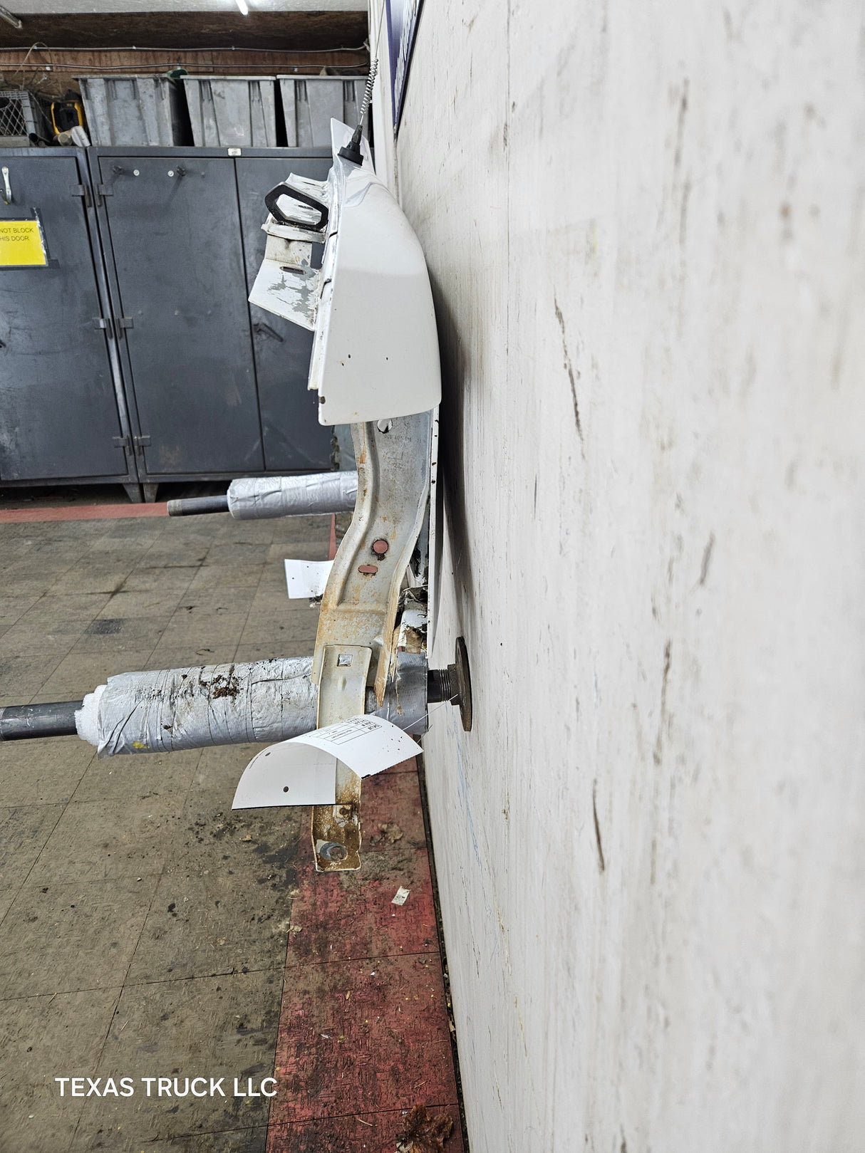 2009-2014 Ford F150 LH Driver Fender - Oxford White