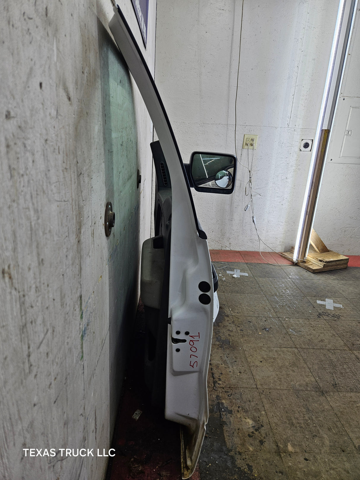 2009-2014 Ford F150 RH Passenger Side Front Door