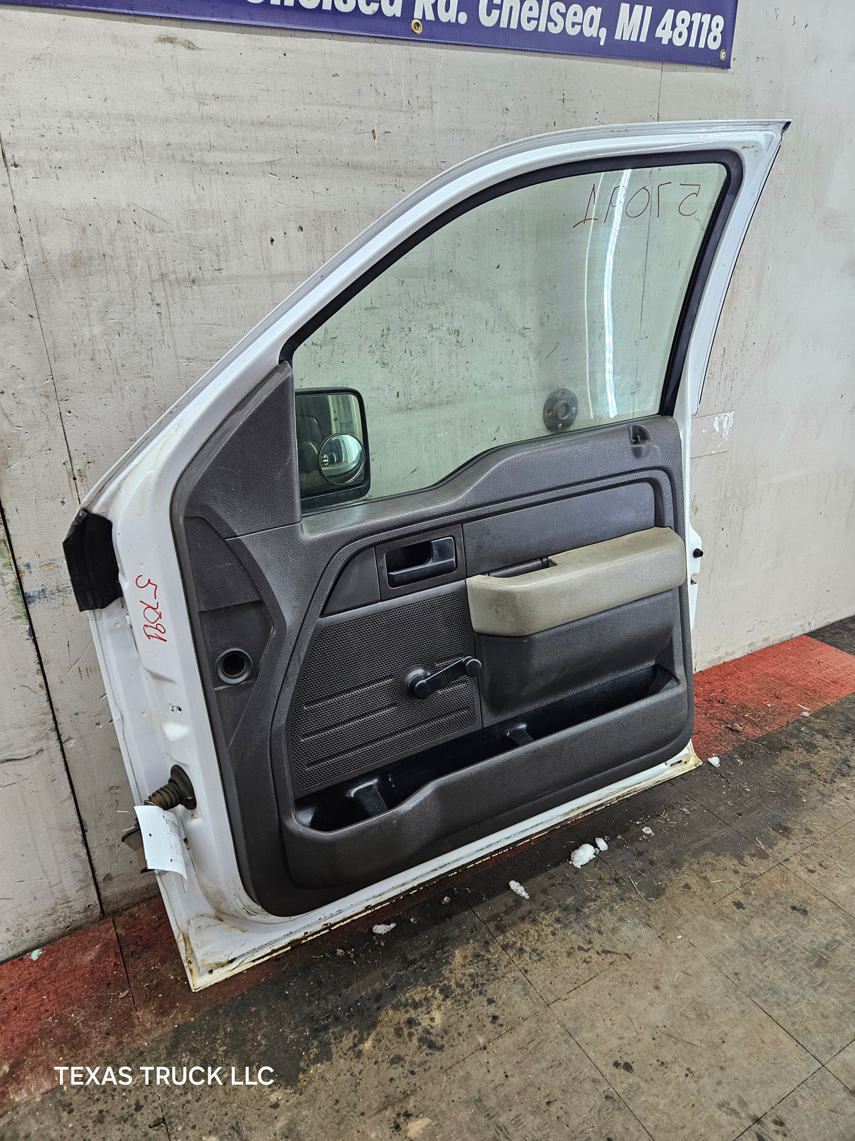 2009-2014 Ford F150 RH Passenger Side Front Door