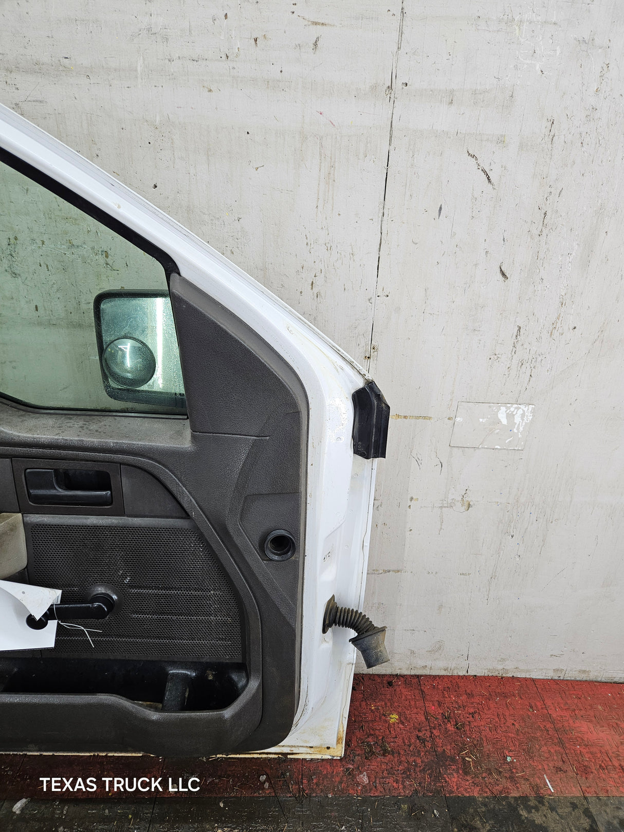 2009-2014 Ford F150 LH Driver Side Front Door