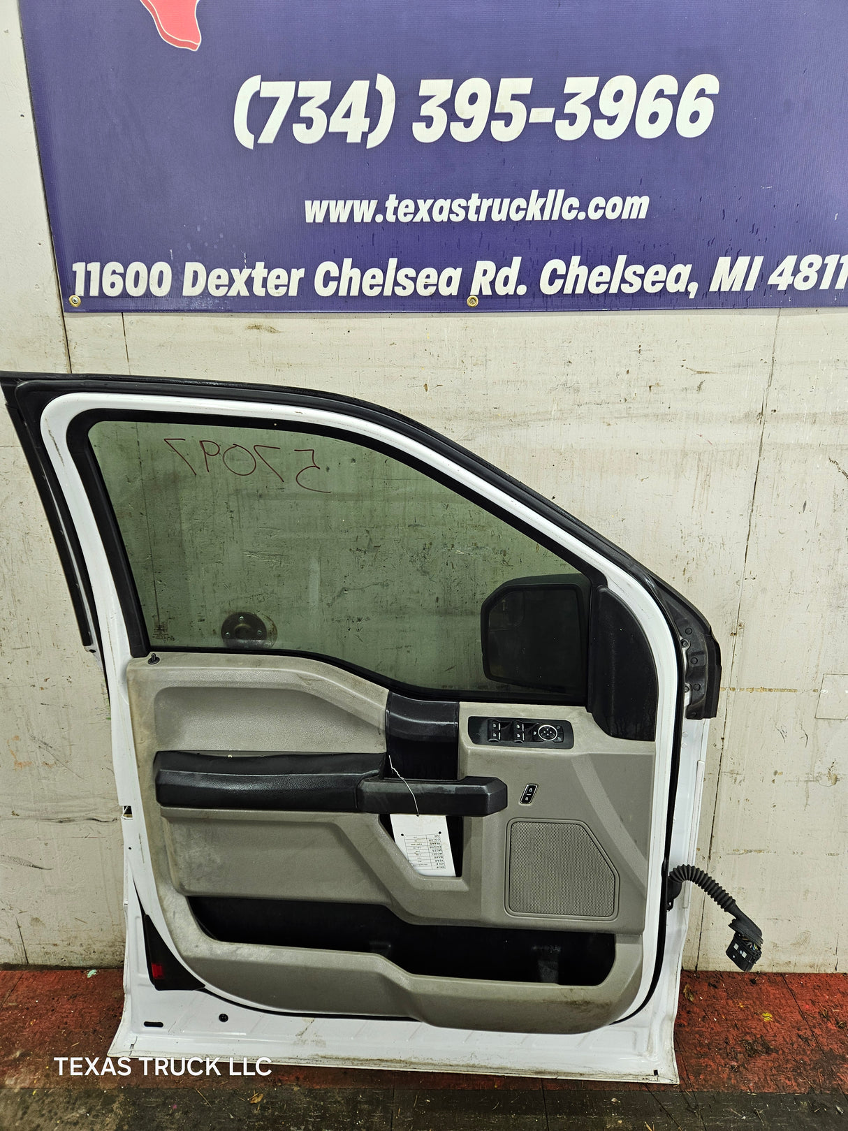 2015-2022 Ford F150 / Super Duty Driver Front Door LH F250 F350 F450 F550