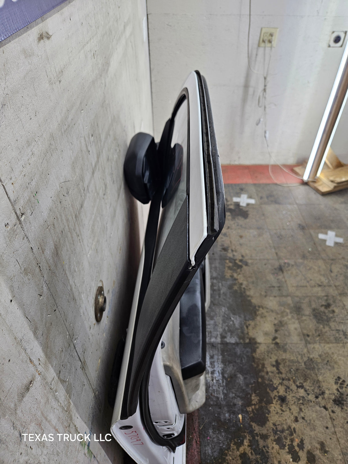 2015-2022 Ford F150 / Super Duty Driver Front Door LH F250 F350 F450 F550