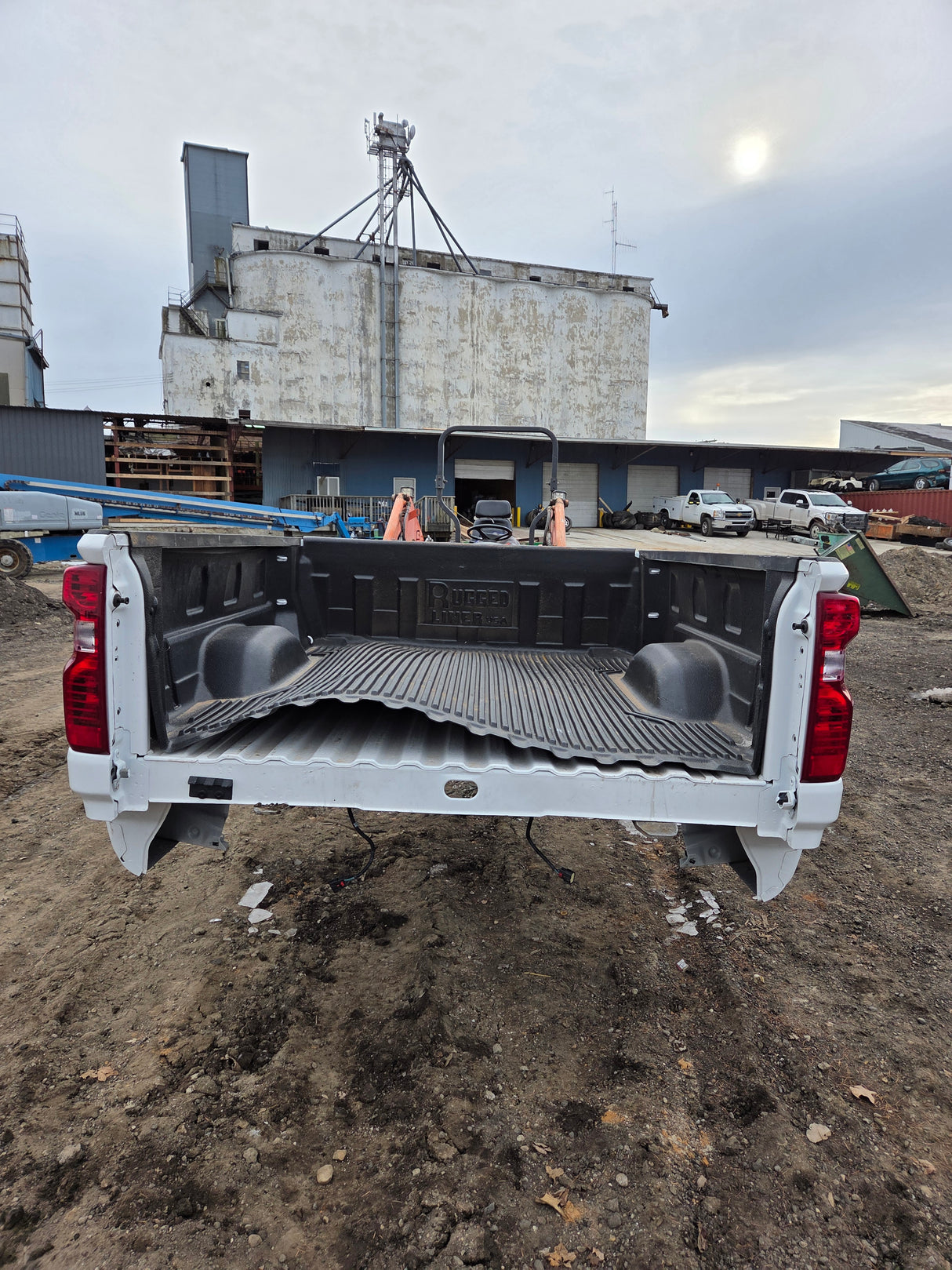 2019-2025 Chevrolet Silverado 2500 3500 HD 6' 6" Short Truck Bed