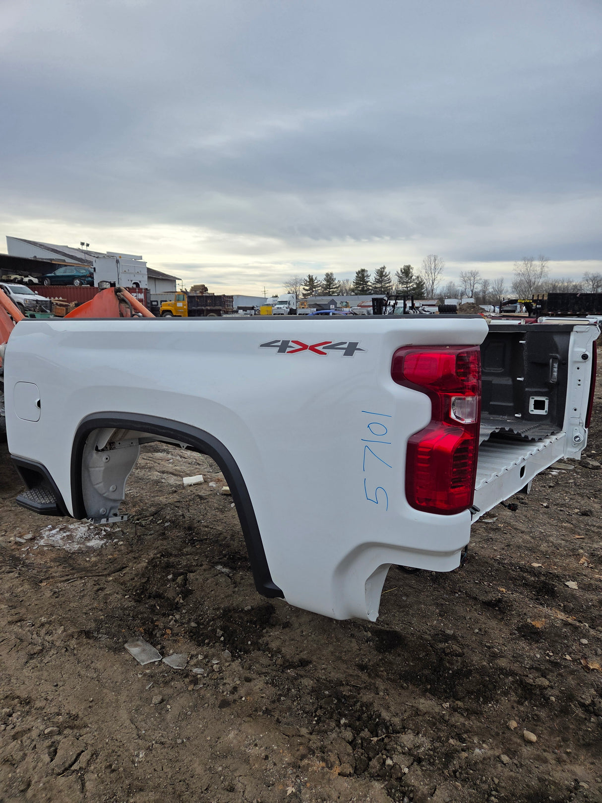 2019-2025 Chevrolet Silverado 2500 3500 HD 6' 6" Short Truck Bed