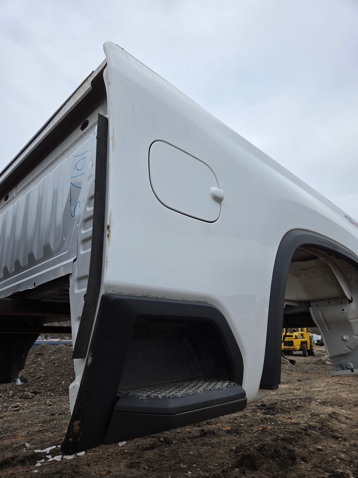 2019-2025 Chevrolet Silverado 2500 3500 HD 6' 6" Short Truck Bed