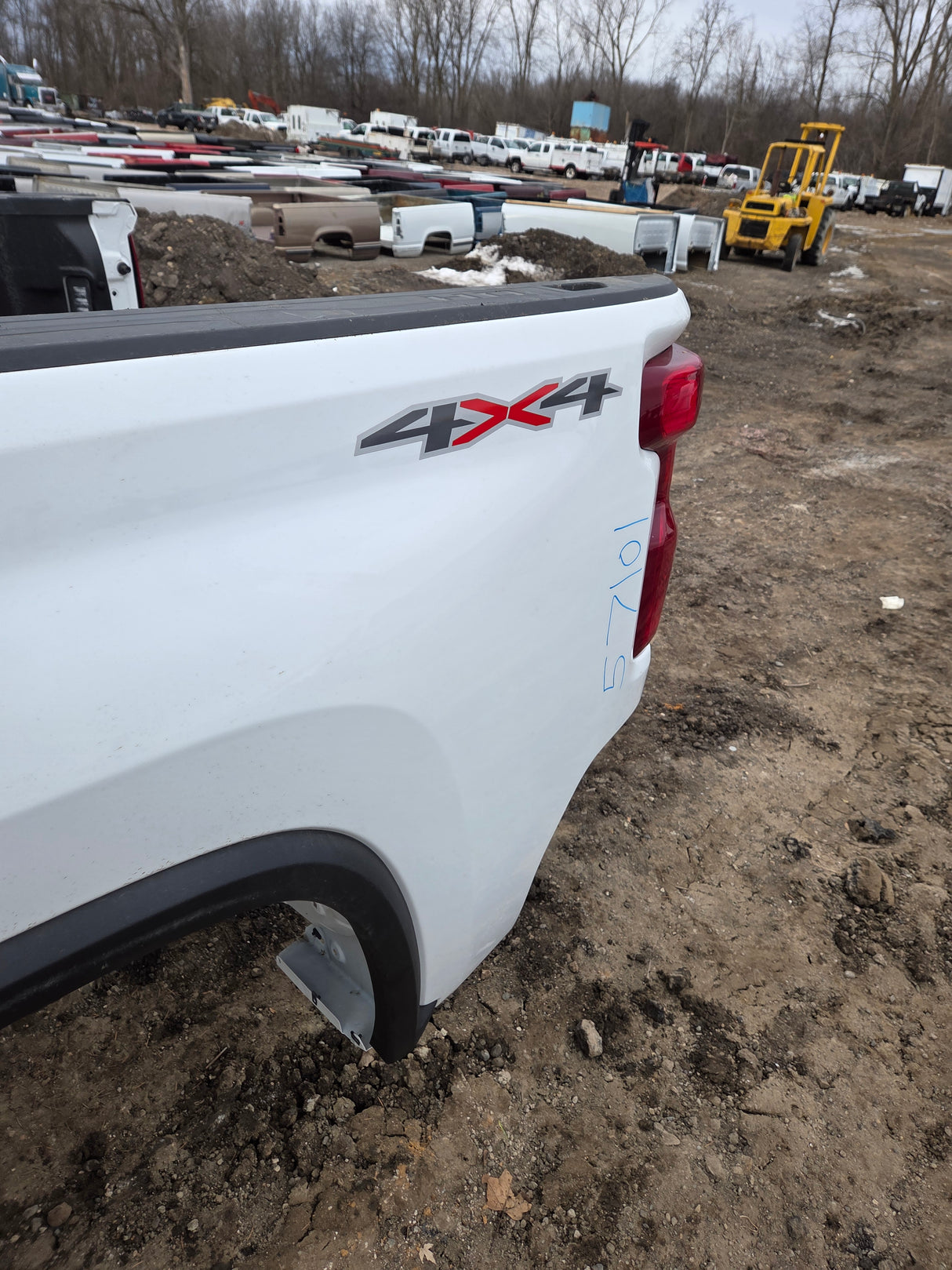 2019-2025 Chevrolet Silverado 2500 3500 HD 6' 6" Short Truck Bed