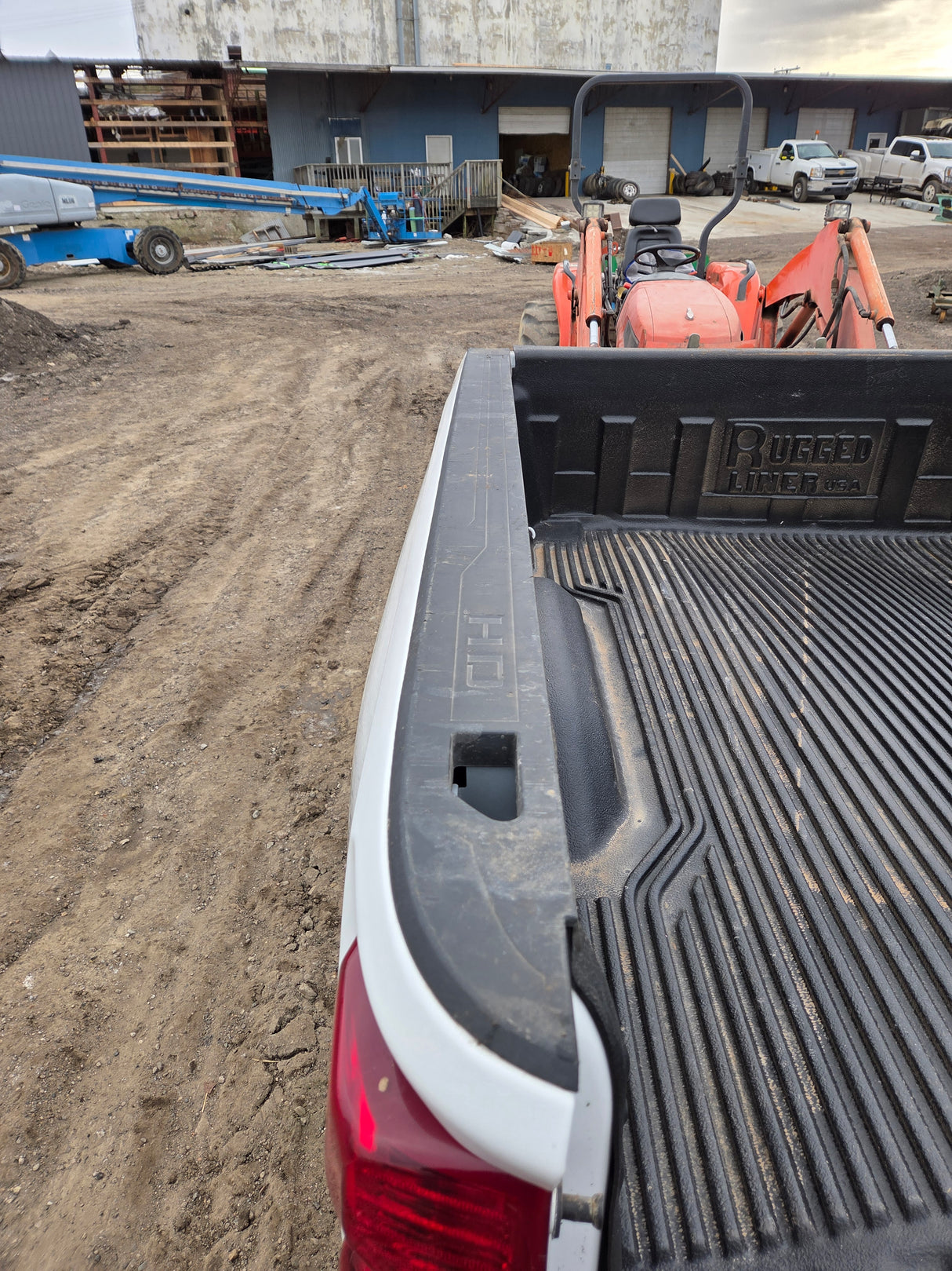 2019-2025 Chevrolet Silverado 2500 3500 HD 6' 6" Short Truck Bed