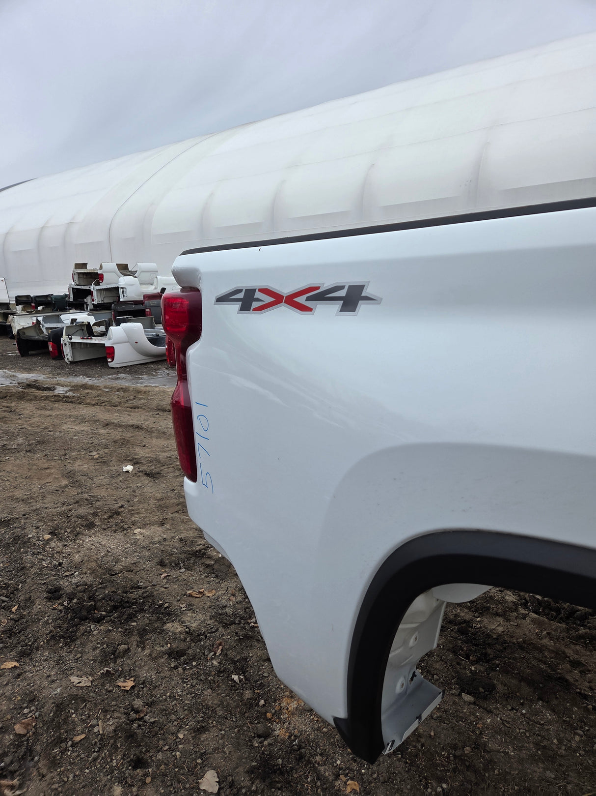 2019-2025 Chevrolet Silverado 2500 3500 HD 6' 6" Short Truck Bed