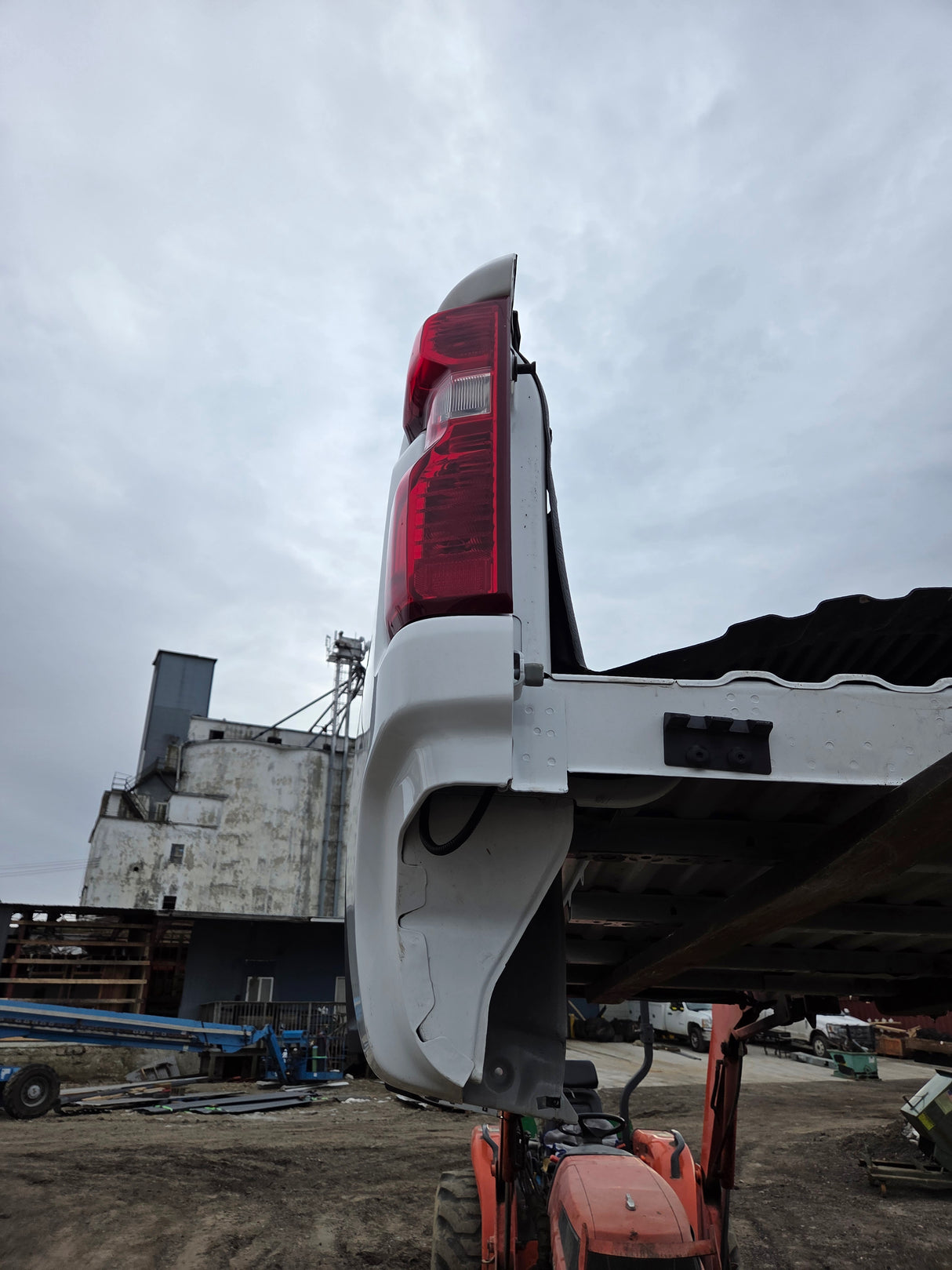 2019-2025 Chevrolet Silverado 2500 3500 HD 6' 6" Short Truck Bed