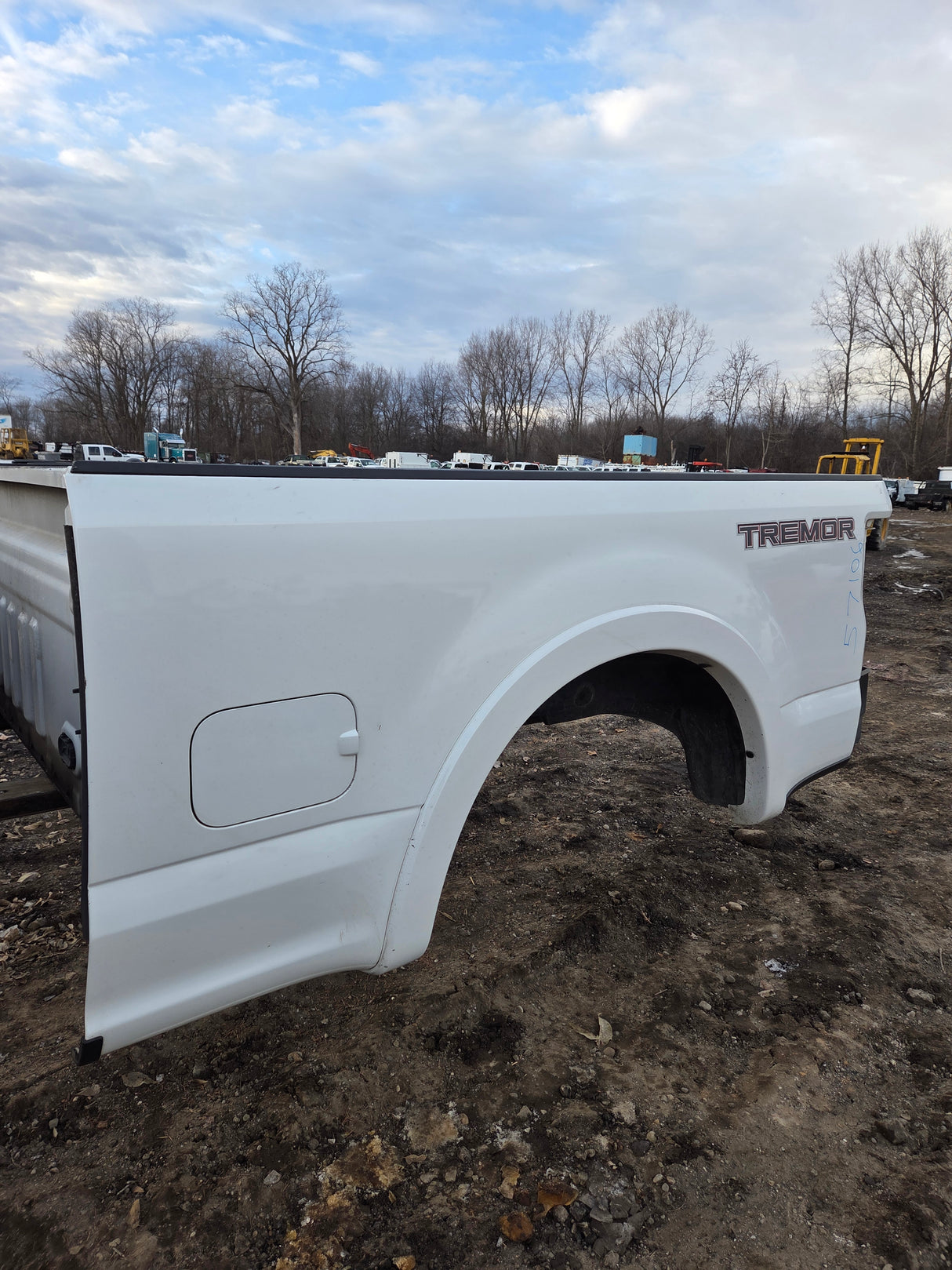 2017-2022 Ford F250 F350 Super Duty 6' 9" Short Truck Bed