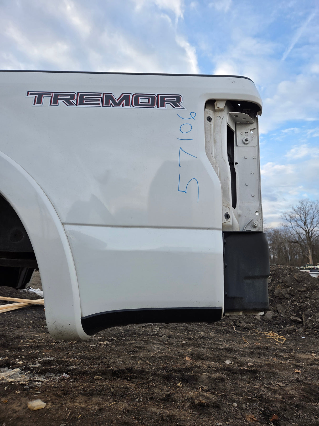 2017-2022 Ford F250 F350 Super Duty 6' 9" Short Truck Bed