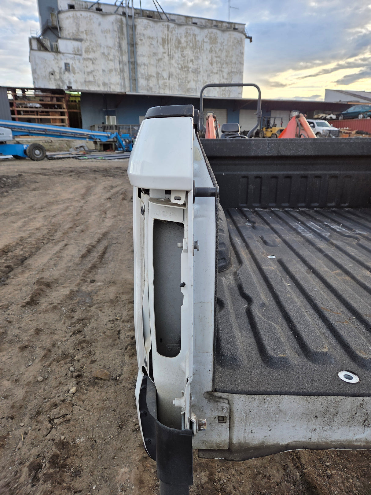 2017-2022 Ford F250 F350 Super Duty 6' 9" Short Truck Bed