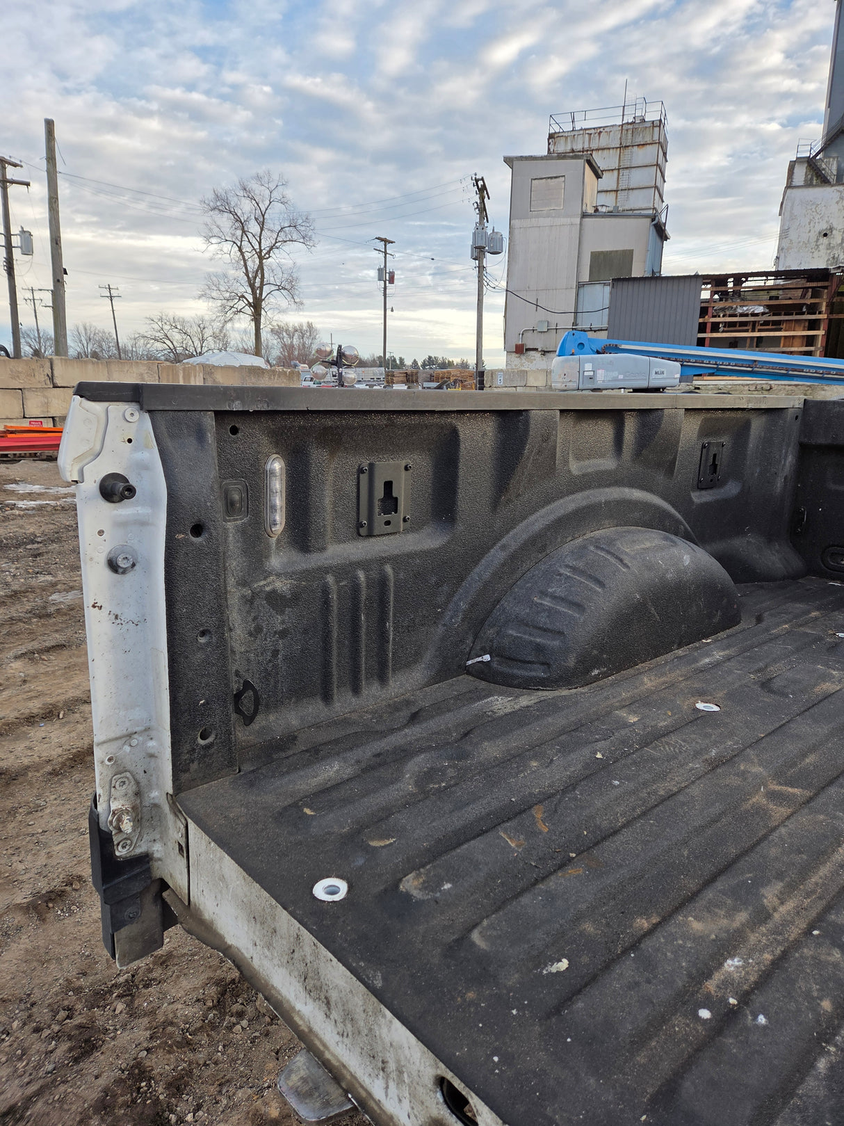 2017-2022 Ford F250 F350 Super Duty 6' 9" Short Truck Bed