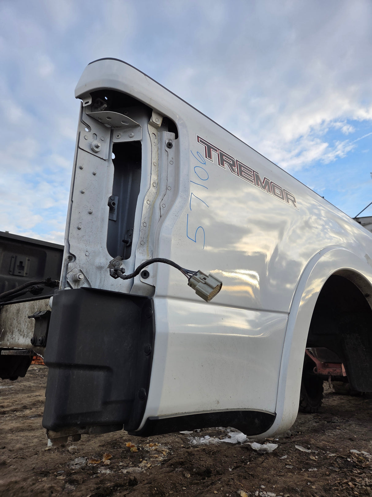2017-2022 Ford F250 F350 Super Duty 6' 9" Short Truck Bed