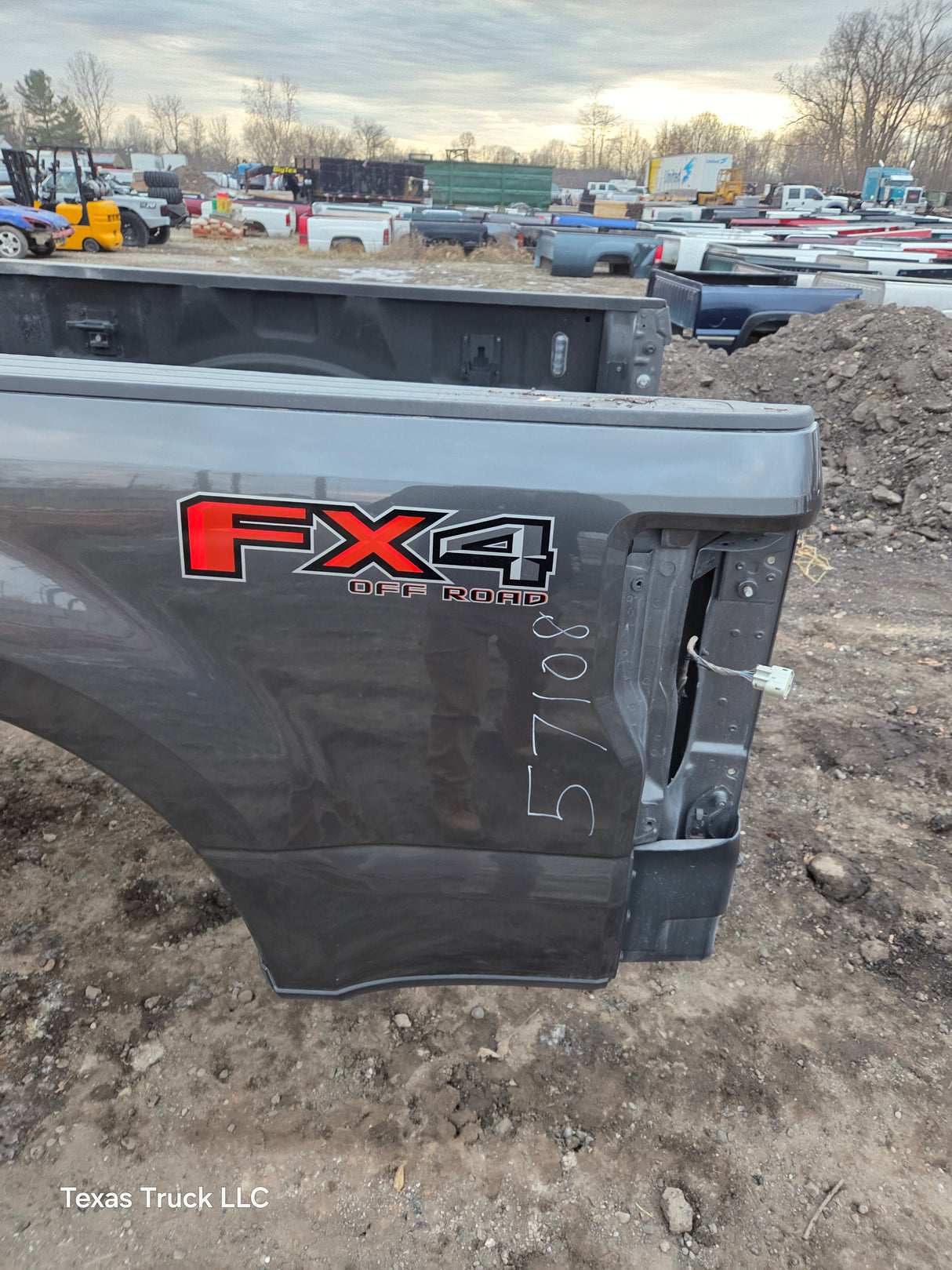 2017-2022 Ford F250 F350 Super Duty 6' 9" Short Truck Bed