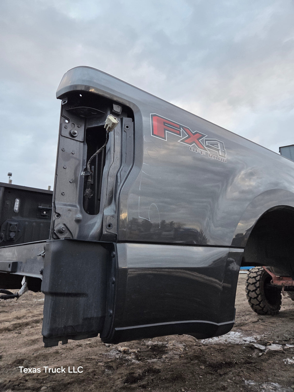 2017-2022 Ford F250 F350 Super Duty 6' 9" Short Truck Bed