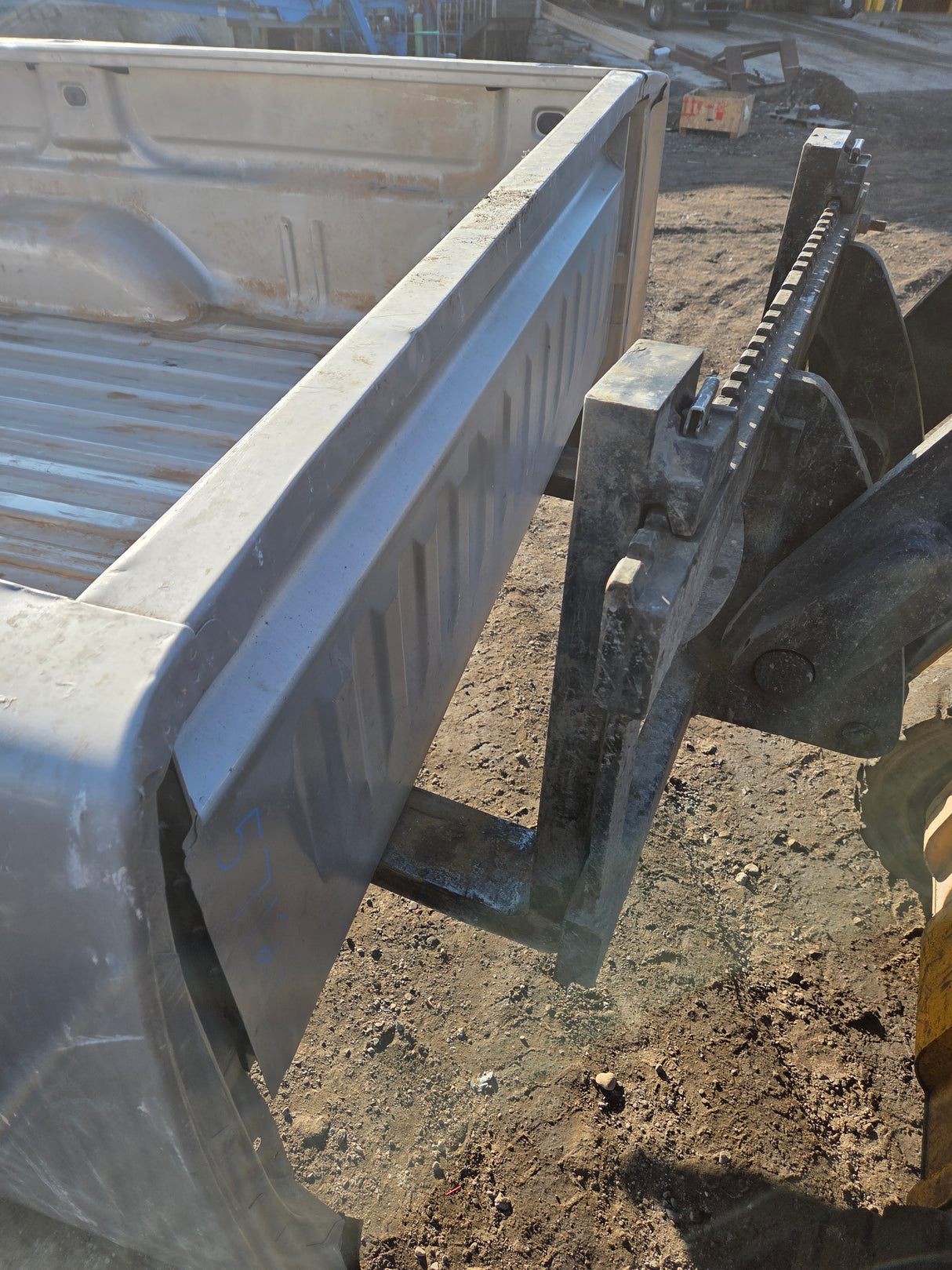 2007-2013 Chevrolet Silverado 1500 2500 3500 HD 8' Long Truck Bed