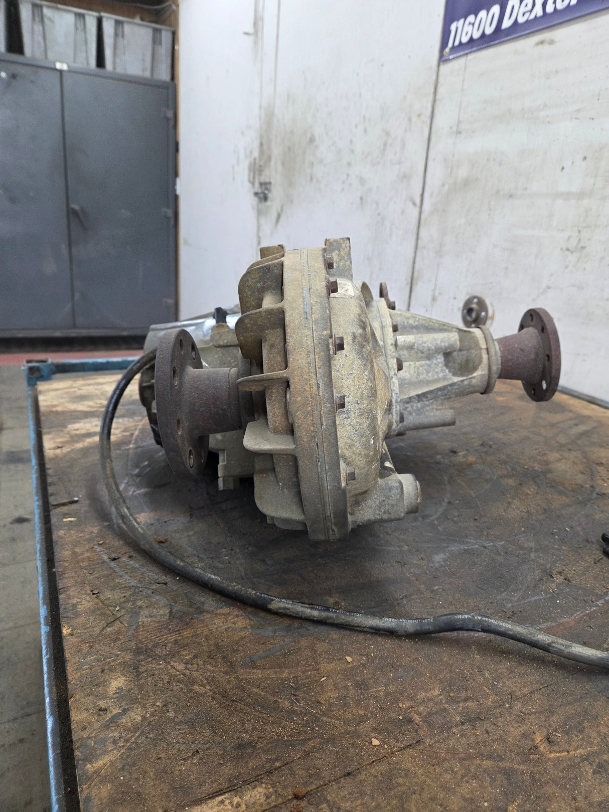 2003-2010 Ford Pickup F250 F350 F450 F550 Super Duty Manual Shift Transfer Case 6.0L 6.4l Power Stroke, 6.8L v10 triton, 5.4L v8 5r110 7C34 7A195 BE