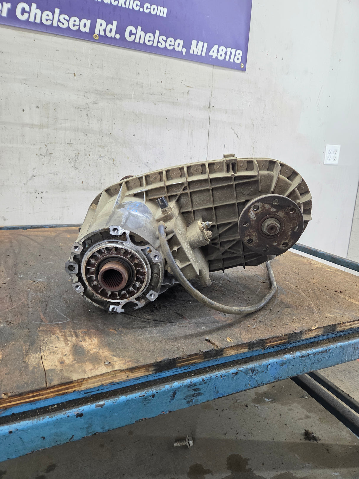 2003-2010 Ford Pickup F250 F350 F450 F550 Super Duty Manual Shift Transfer Case 6.0L 6.4l Power Stroke, 6.8L v10 triton, 5.4L v8 5r110 7C34 7A195 BE