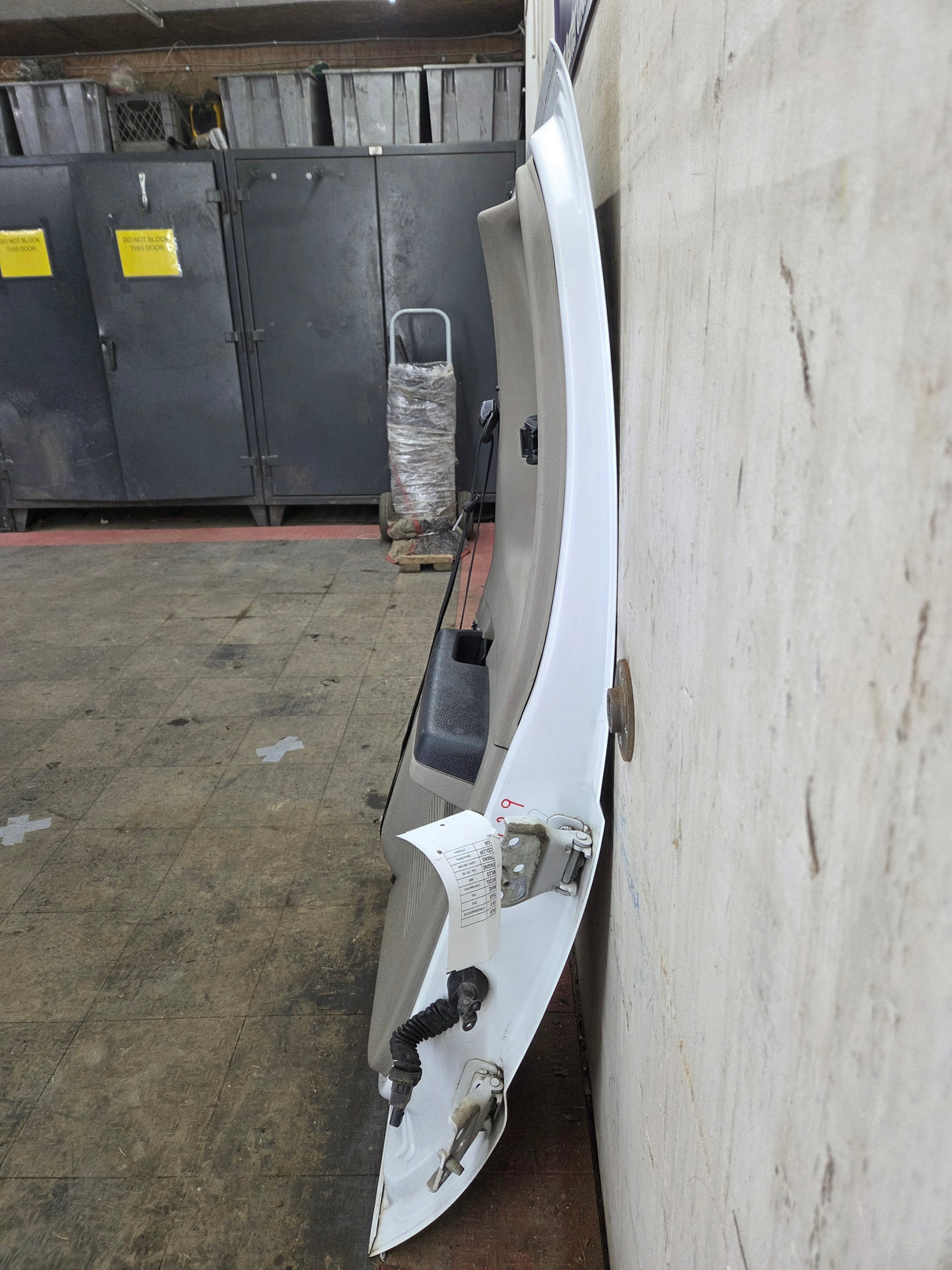 2008-2016 Ford Super Duty F250 F350 F450 F550 RH Extended Cab Passenger Side Rear Door