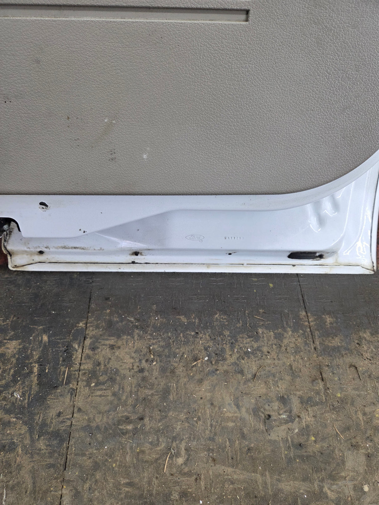 2008-2016 Ford Super Duty F250 F350 F450 F550 RH Extended Cab Passenger Side Rear Door