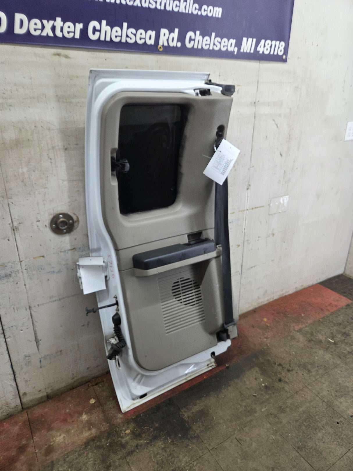 2008-2016 Ford Super Duty F250 F350 F450 F550 LH Extended Cab Driver Side Rear Door