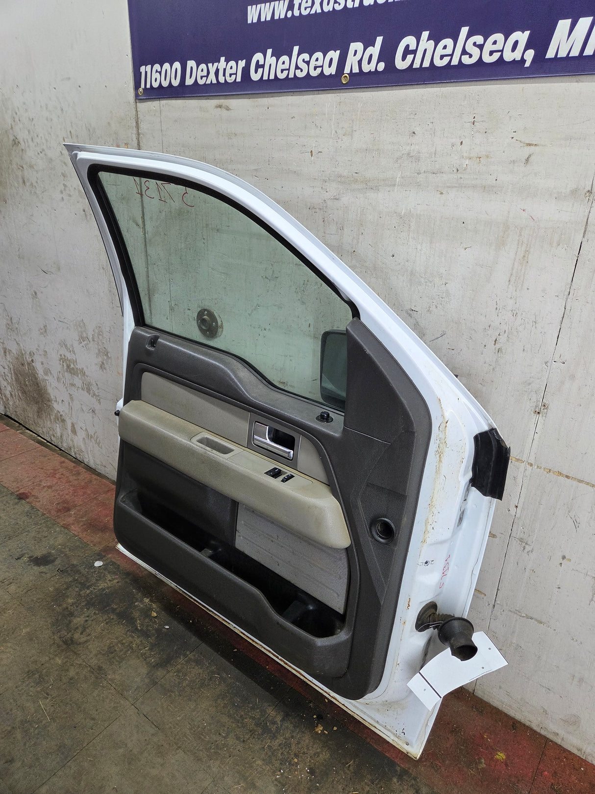 2009-2014 Ford F150 LH Driver Side Front Door