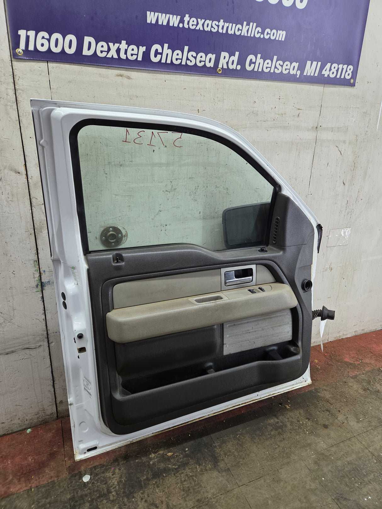 2009-2014 Ford F150 LH Driver Side Front Door